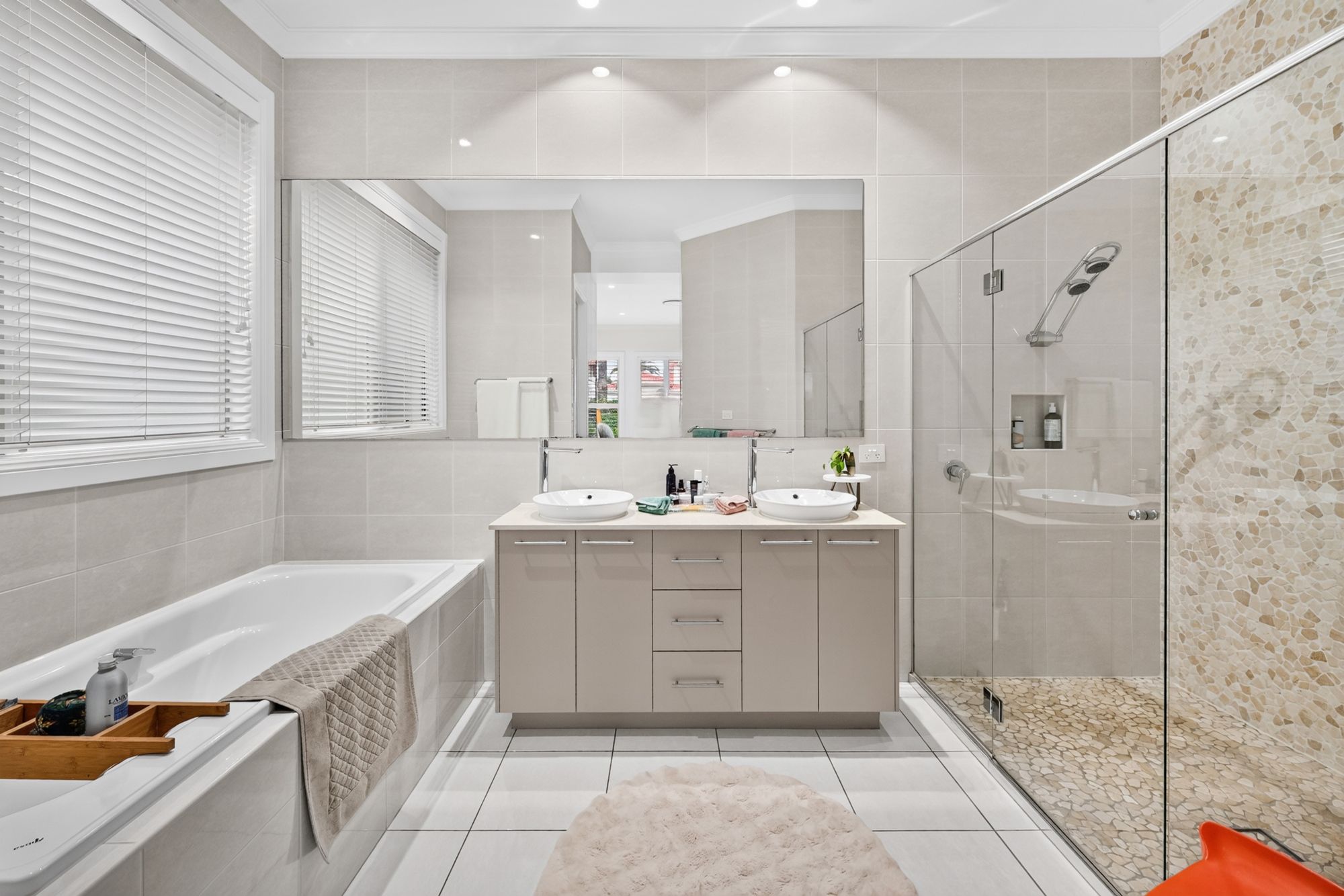 2137 Riverside Drive — photo 14 of 24