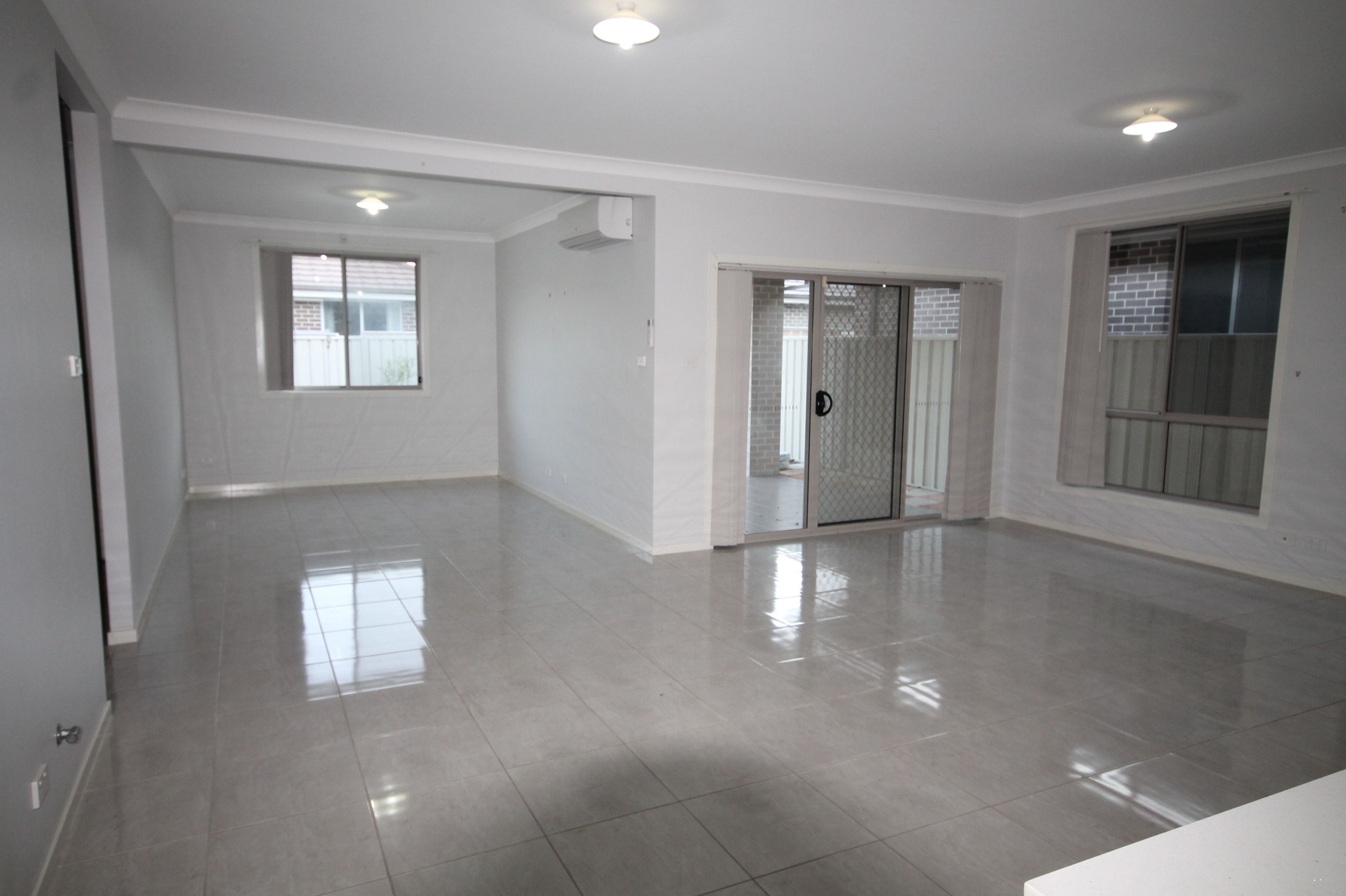 15 Follet Avenue, Middleton Grange, NSW 2171