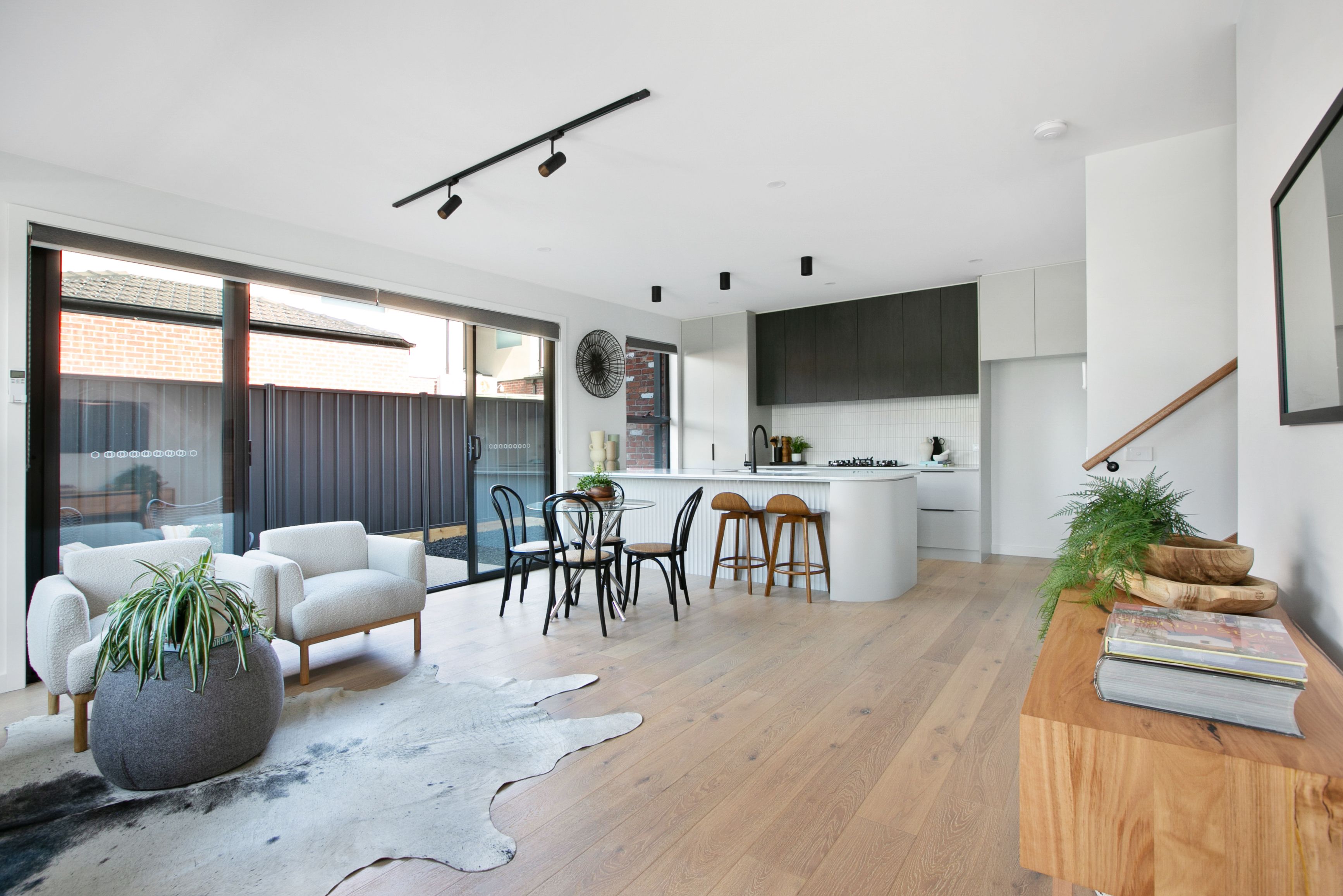 1/203 Purinuan Road, Reservoir, VIC 3073