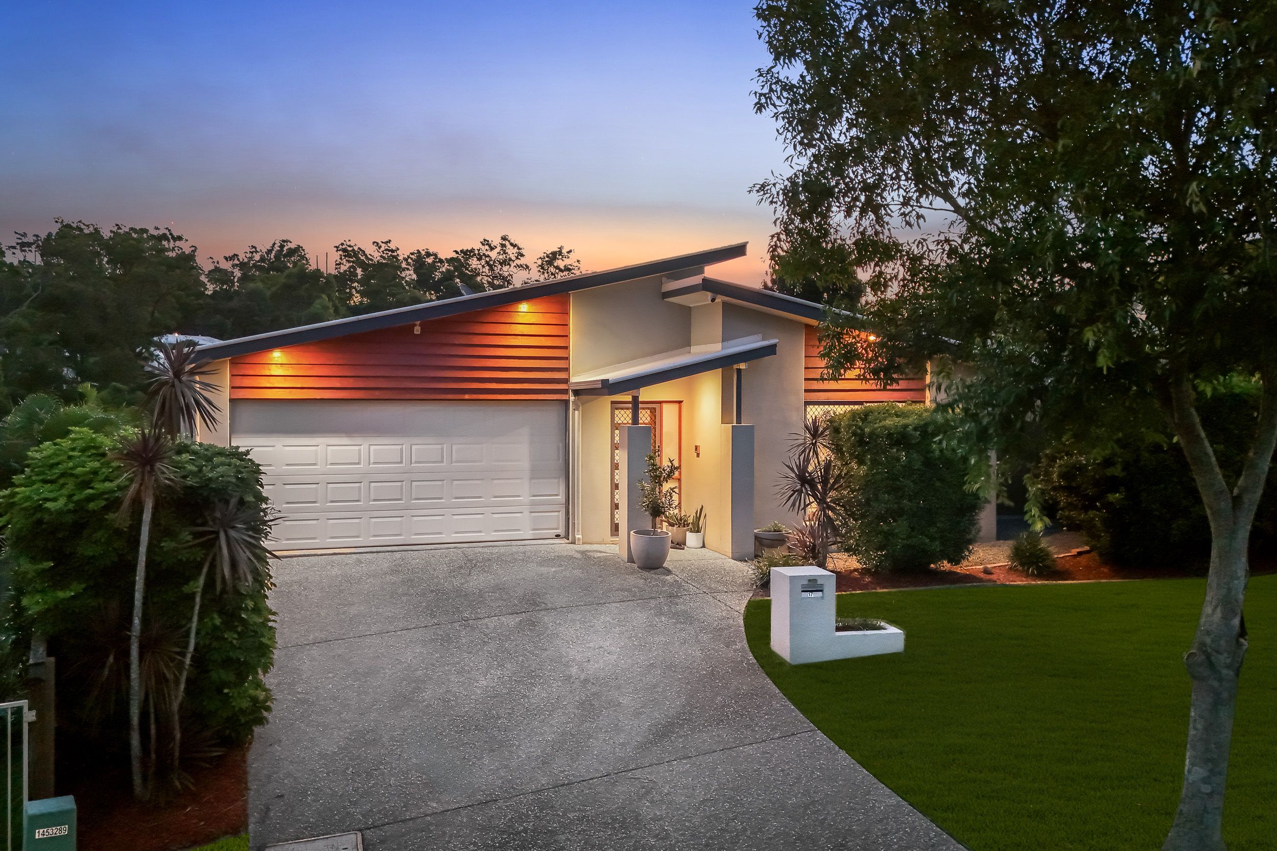 17 Greendragon Crescent, Upper Coomera QLD 4209