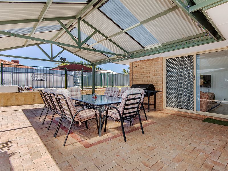 7 Darwin Place, Warnbro, WA 6169