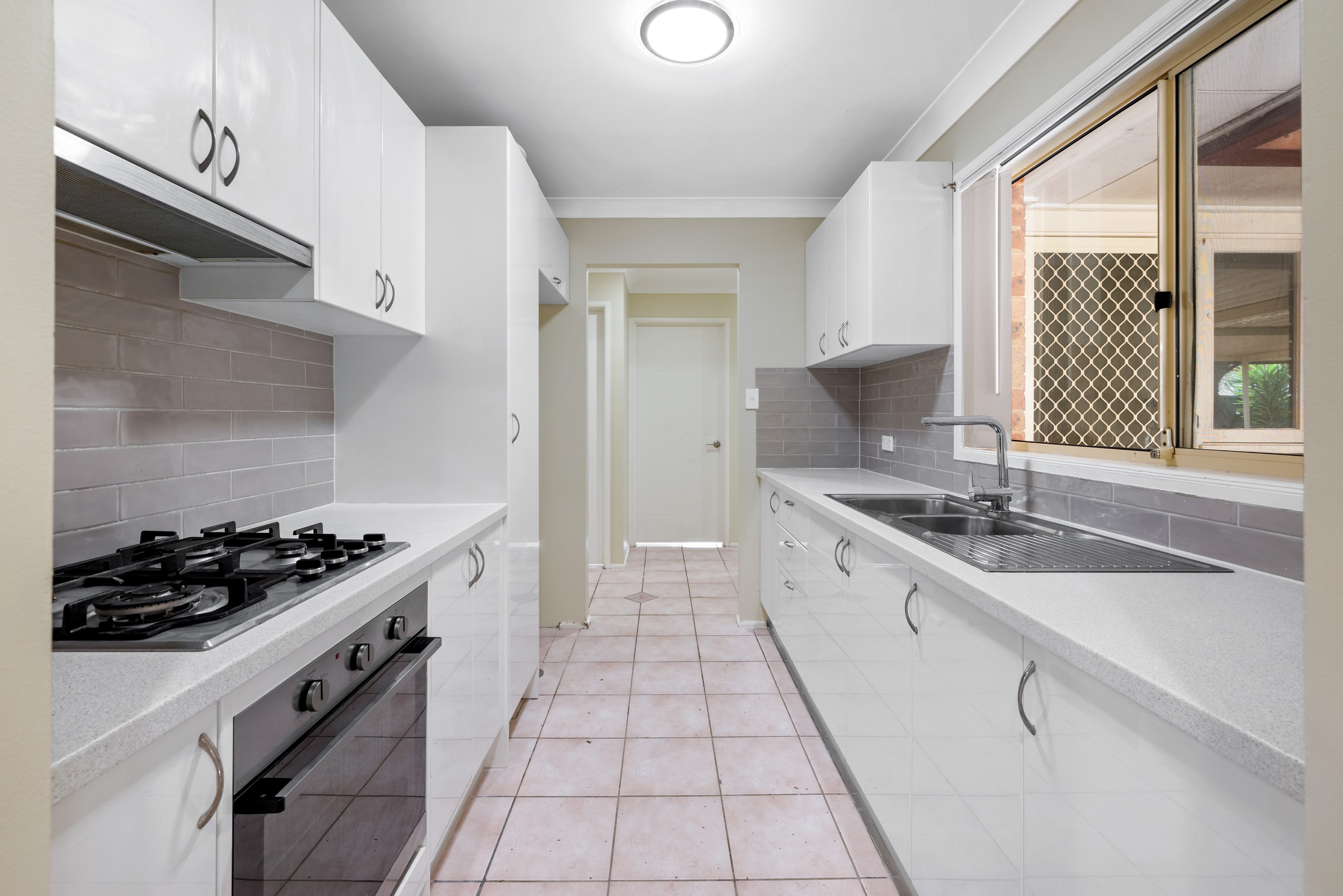 2 Kiora Court, Prestons, NSW 2170