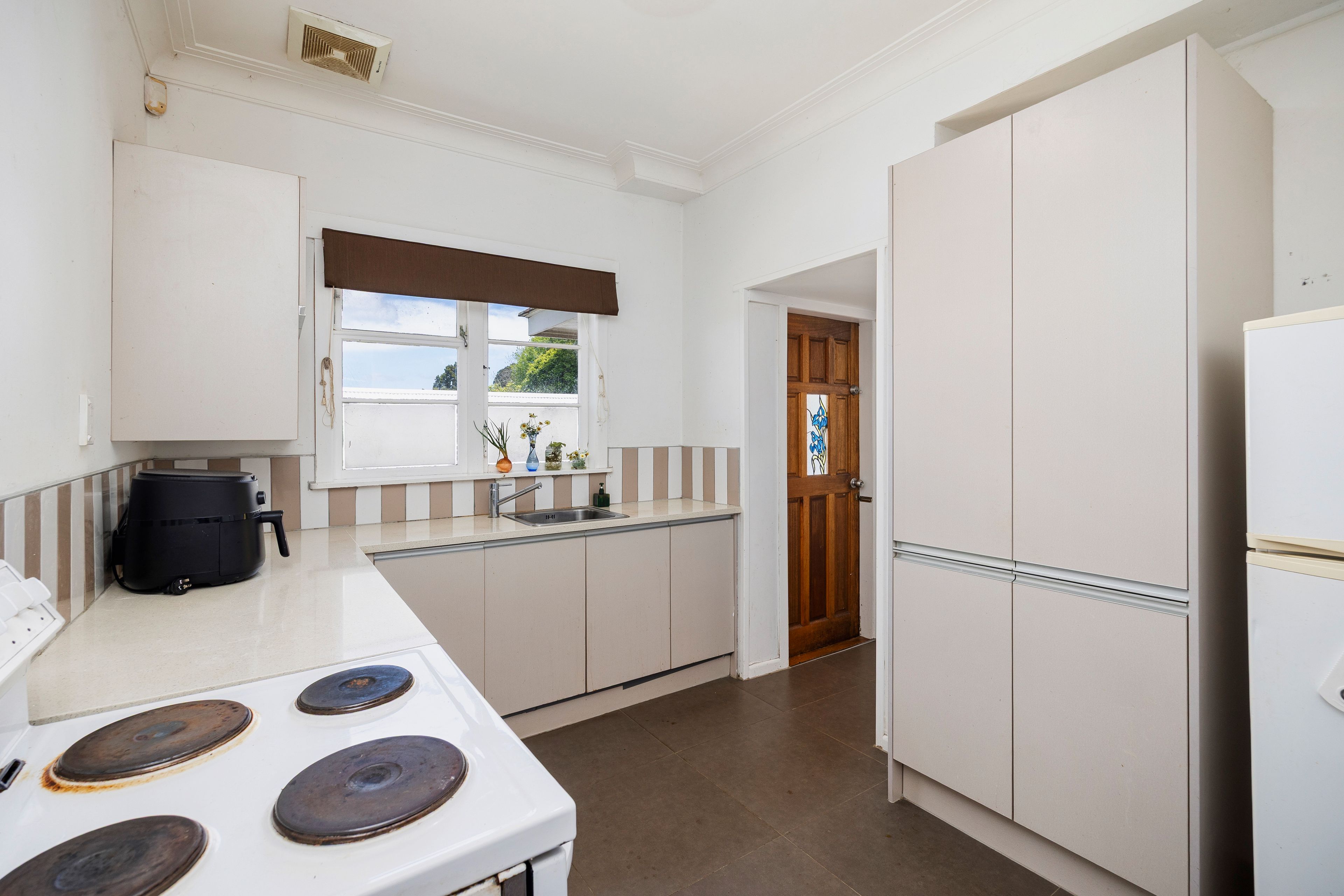19 Mount Royal Avenue, Mount Albert, Auckland City 1025 - House for ...