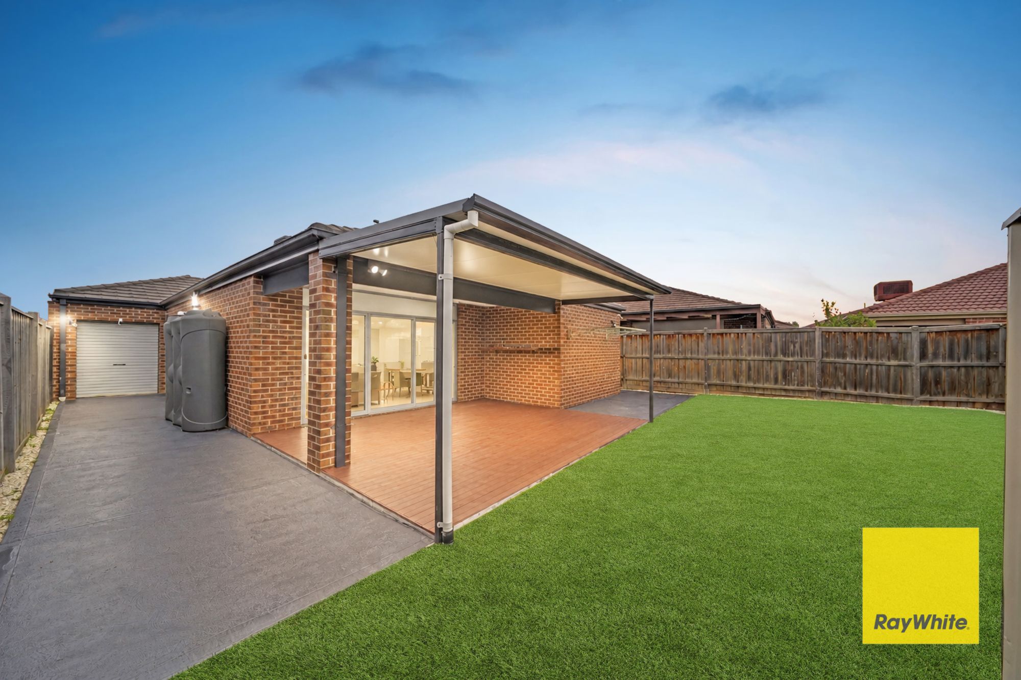 8 Dunlop Way — photo 15 of 21
