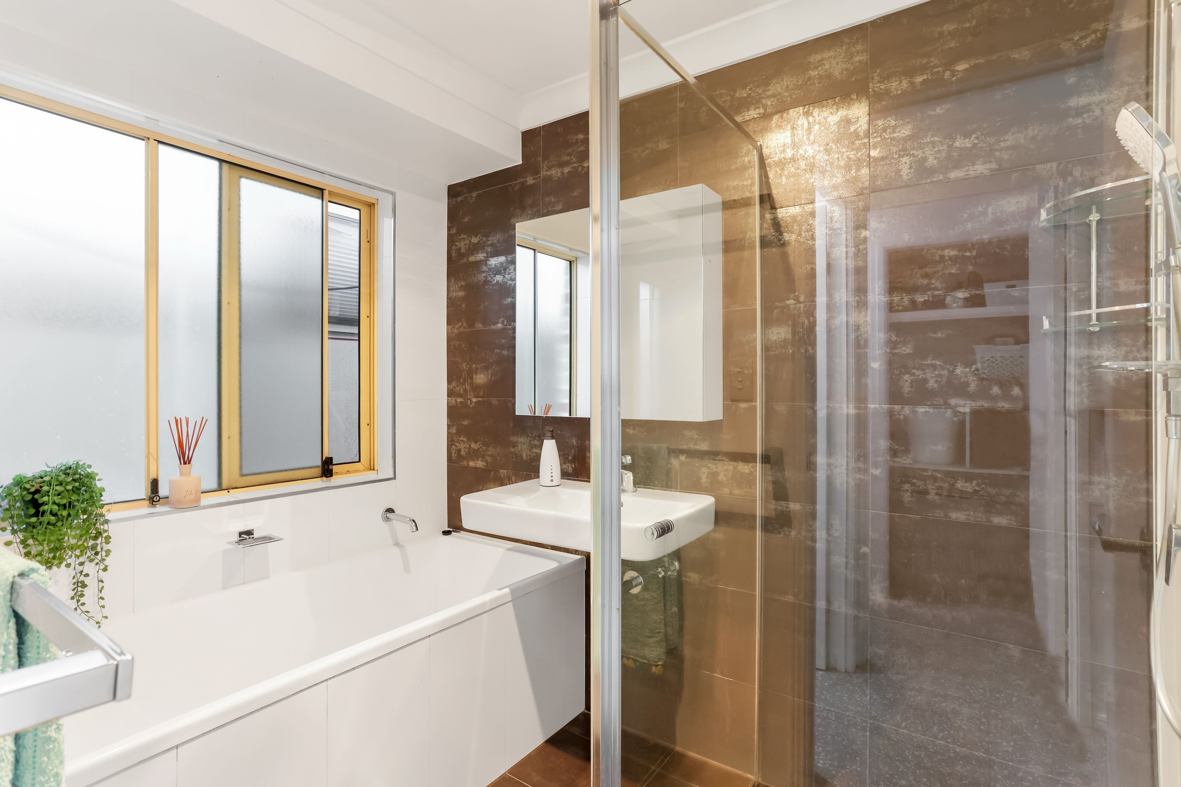 2 Suva Place — photo 12 of 21