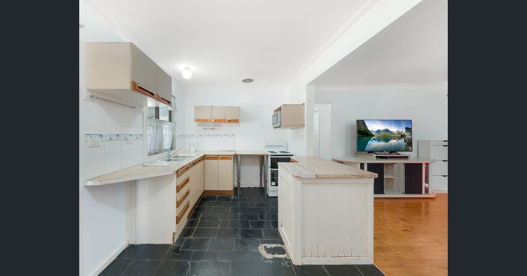 63 Angle Road, Leumeah, NSW 2560