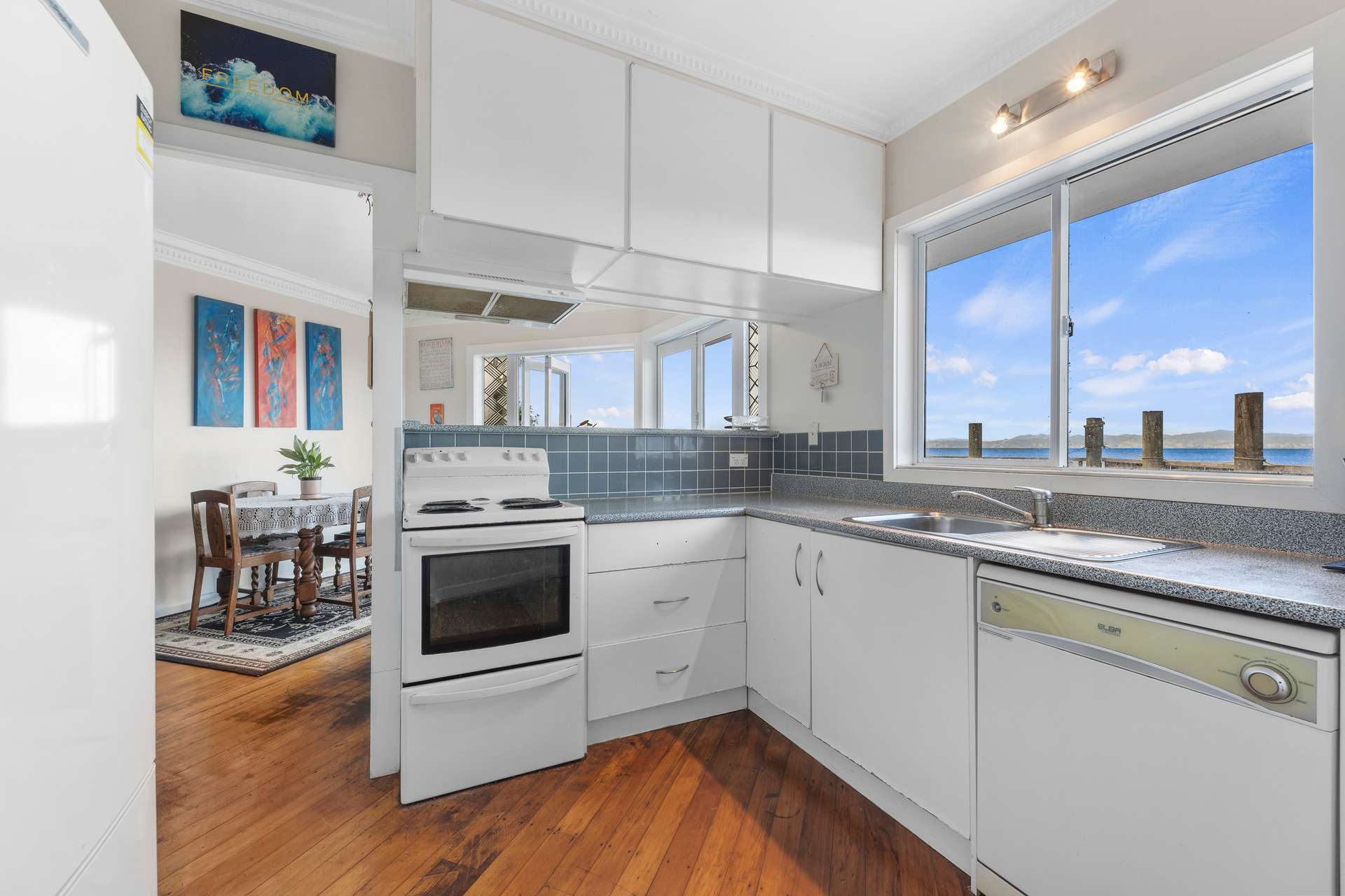 1620 East Coast Road photo 5