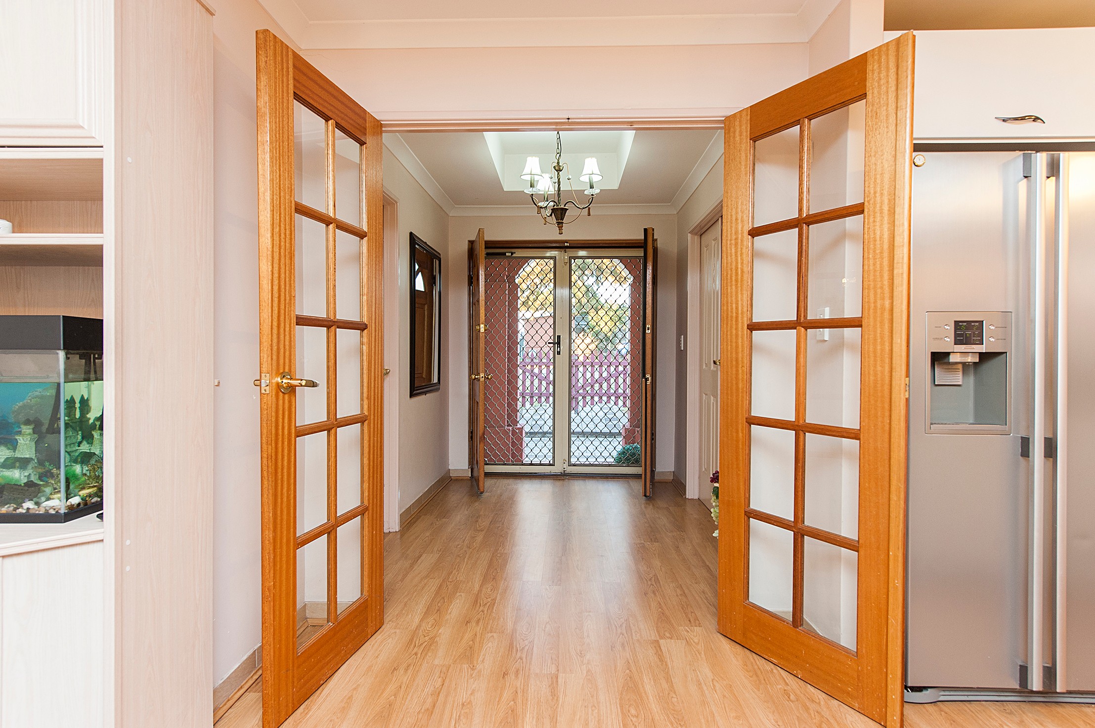 2/4 Hillcrest Road, Kewdale, WA 6105