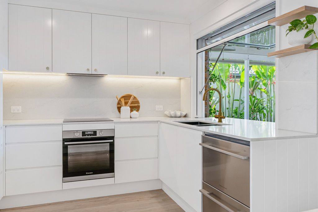 6 Bowerbird Place, Burleigh Waters, QLD 4220