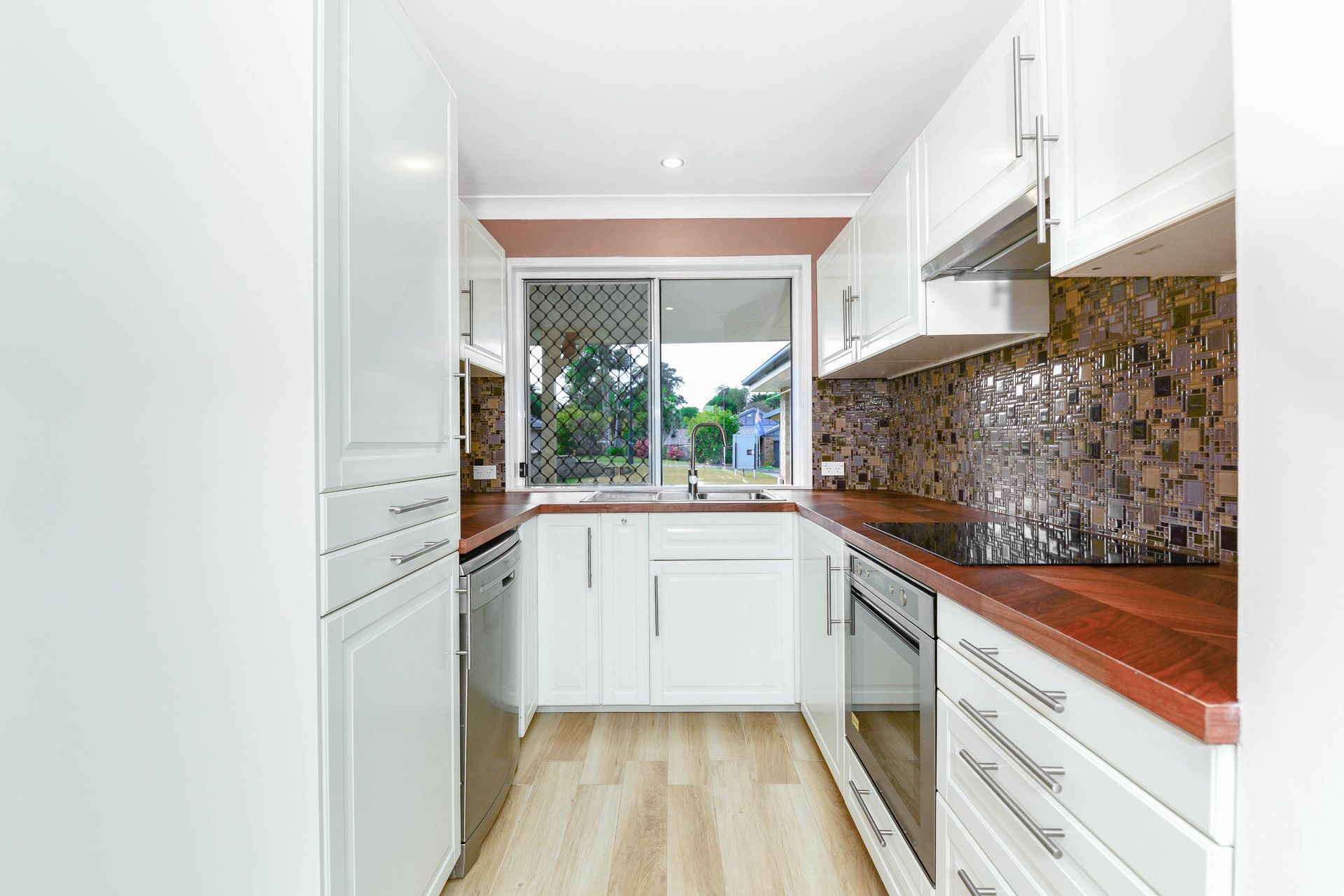 11 Byron Court, Kallangur, QLD 4503