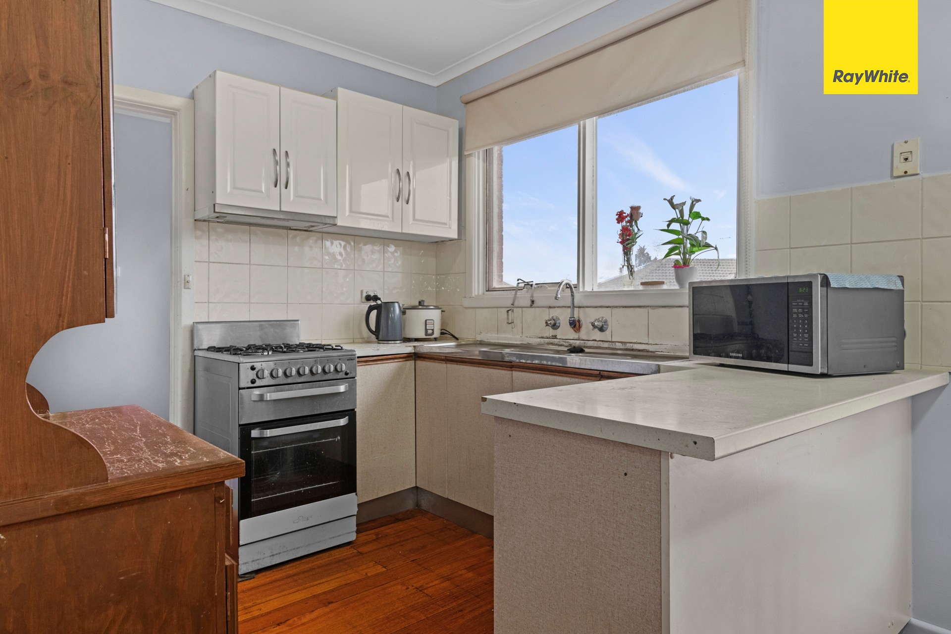 10 Elizabeth Street, Melton South, VIC 3338