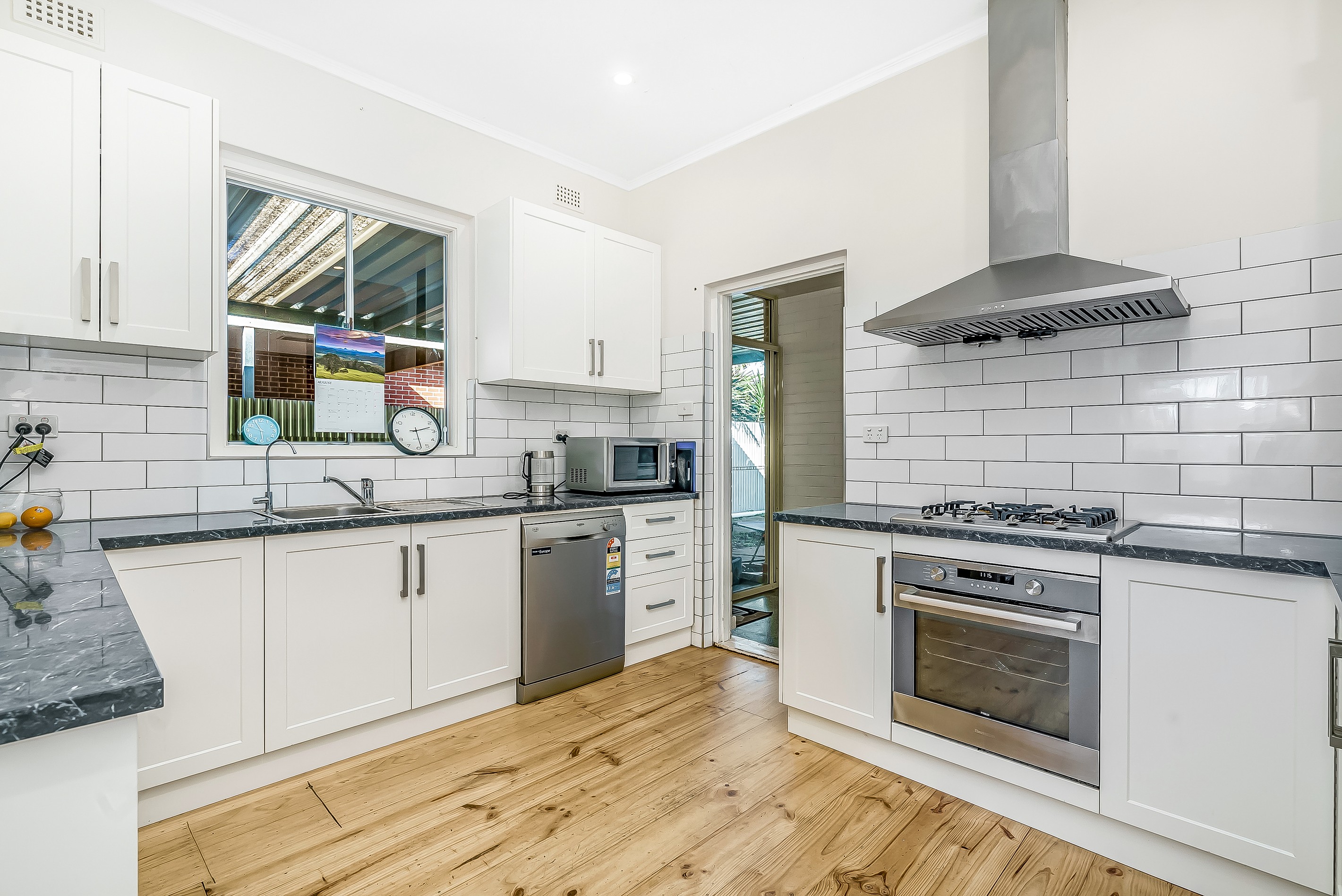44 Strathfield Terrace, Largs North, SA 5016