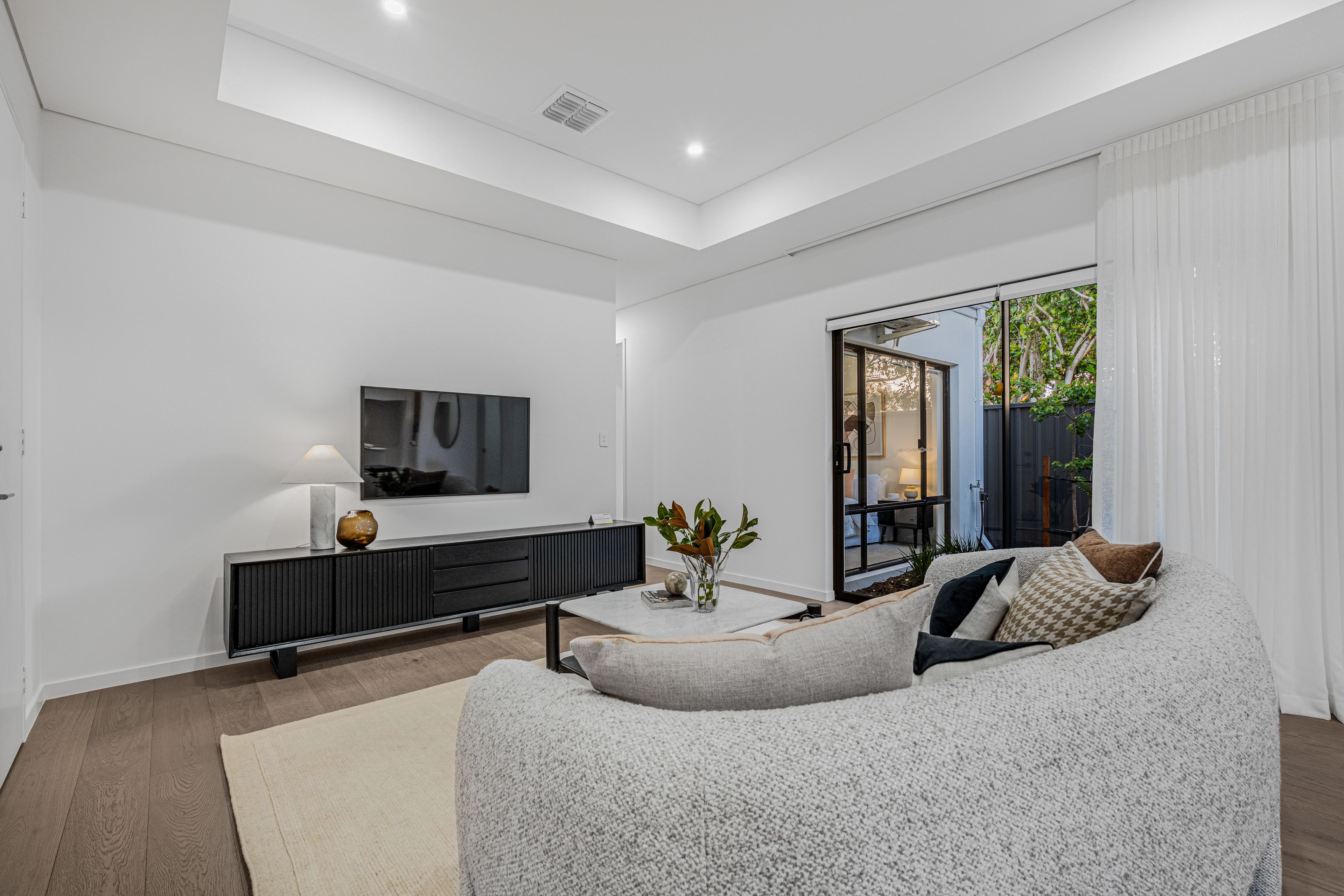 233C Drake Street — photo 8 of 30