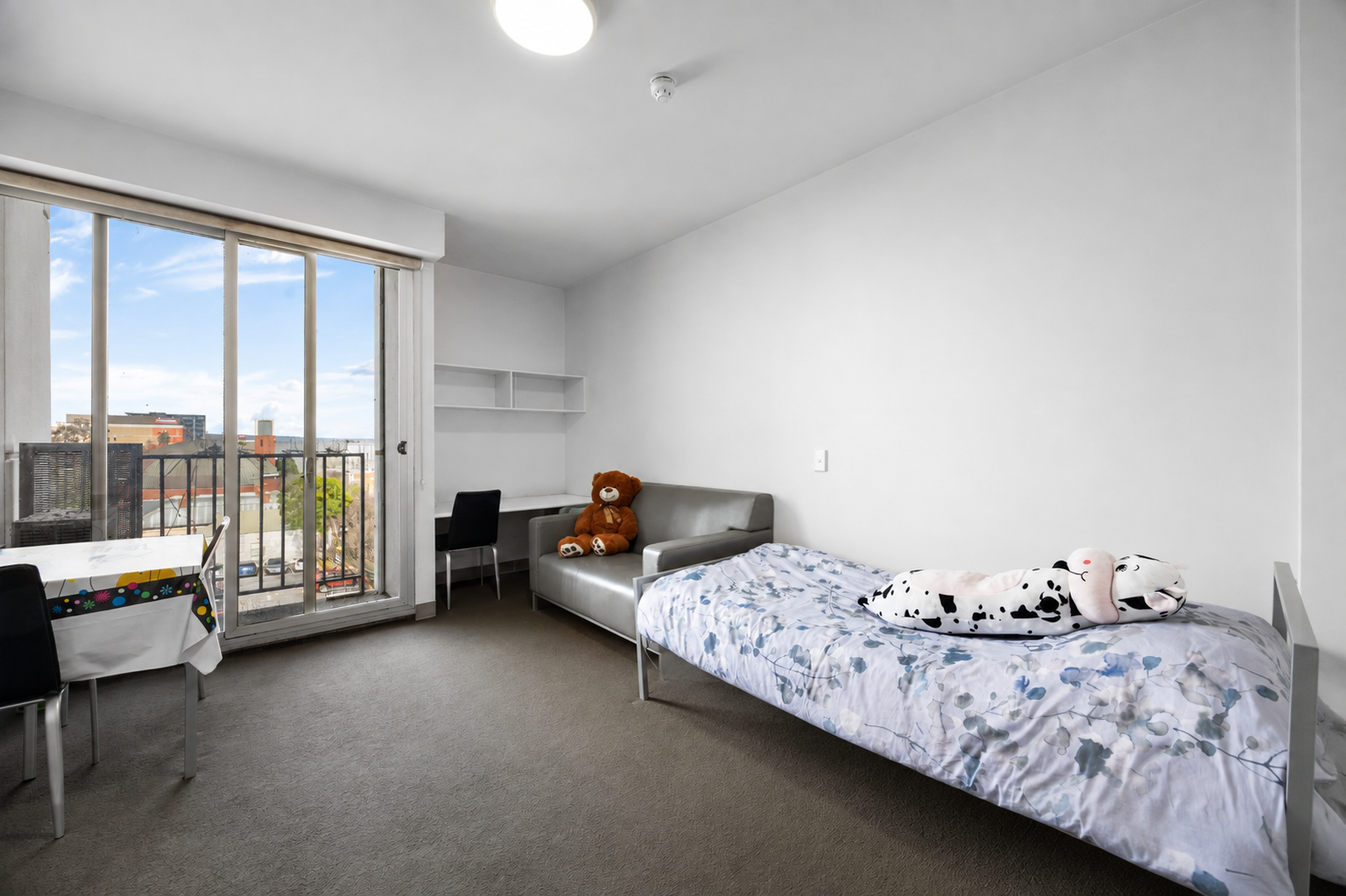 425/304 Waymouth Street — photo 8 of 24