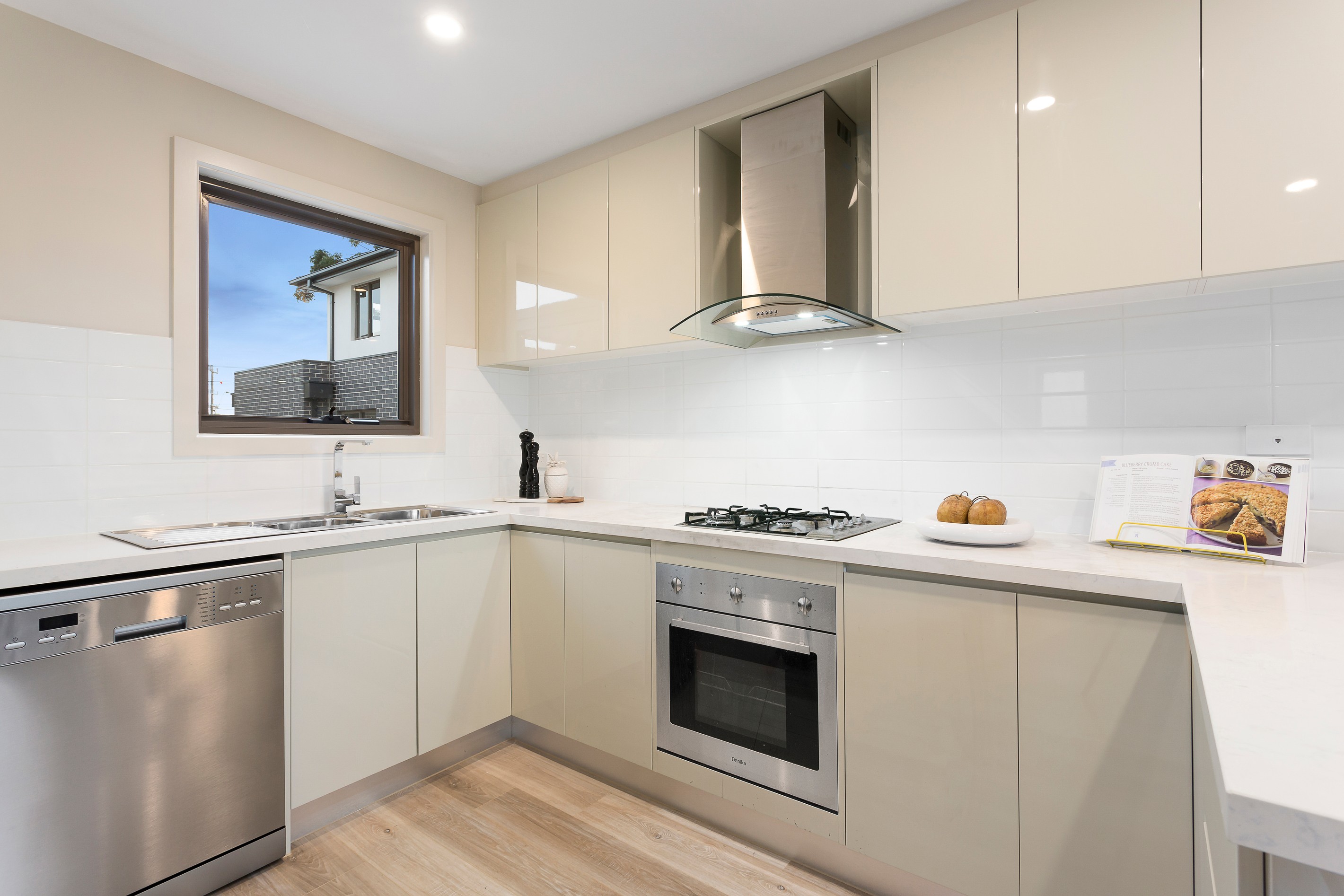 2/67 Carinish Road, Clayton, VIC 3168