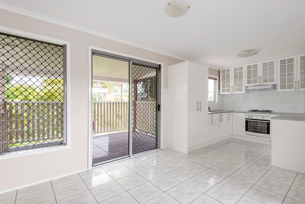 34 Waratah Drive, Crestmead, QLD 4132