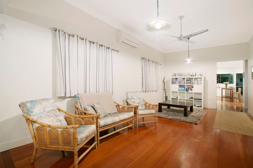 20 Smith Street, Holland Park, QLD 4121