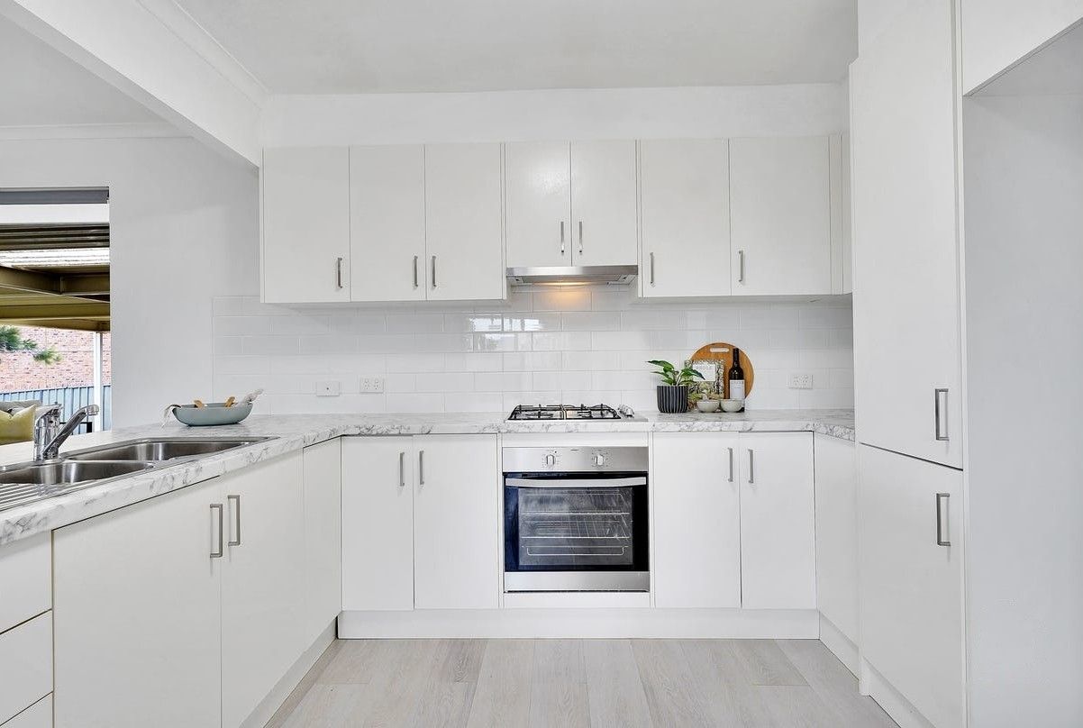 16 Zwerner Drive, Hallett Cove, SA 5158