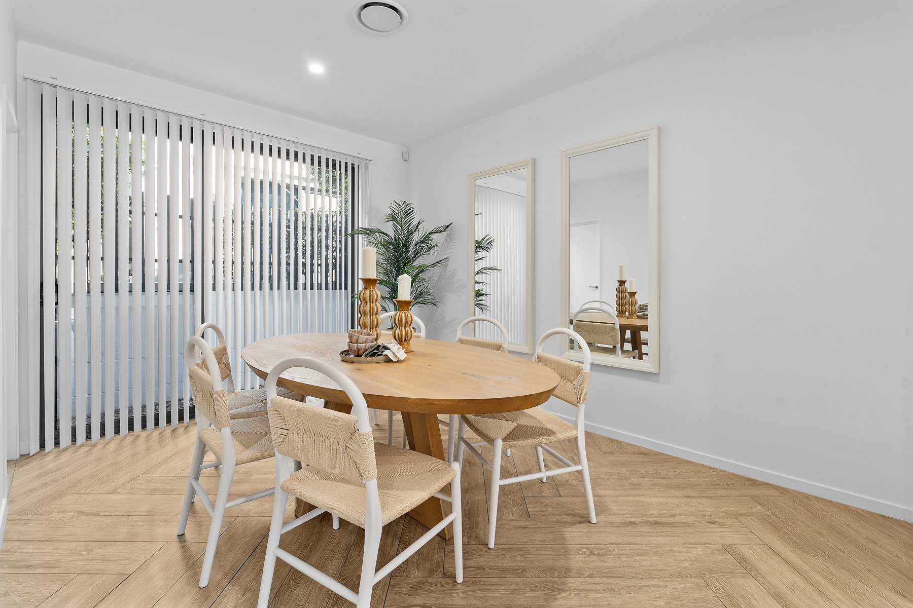 5614 Harbourview Drive, Hope Island, QLD 4212