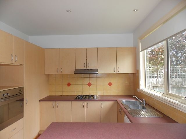 2/23 Canterbury Street, Hughesdale, VIC 3166