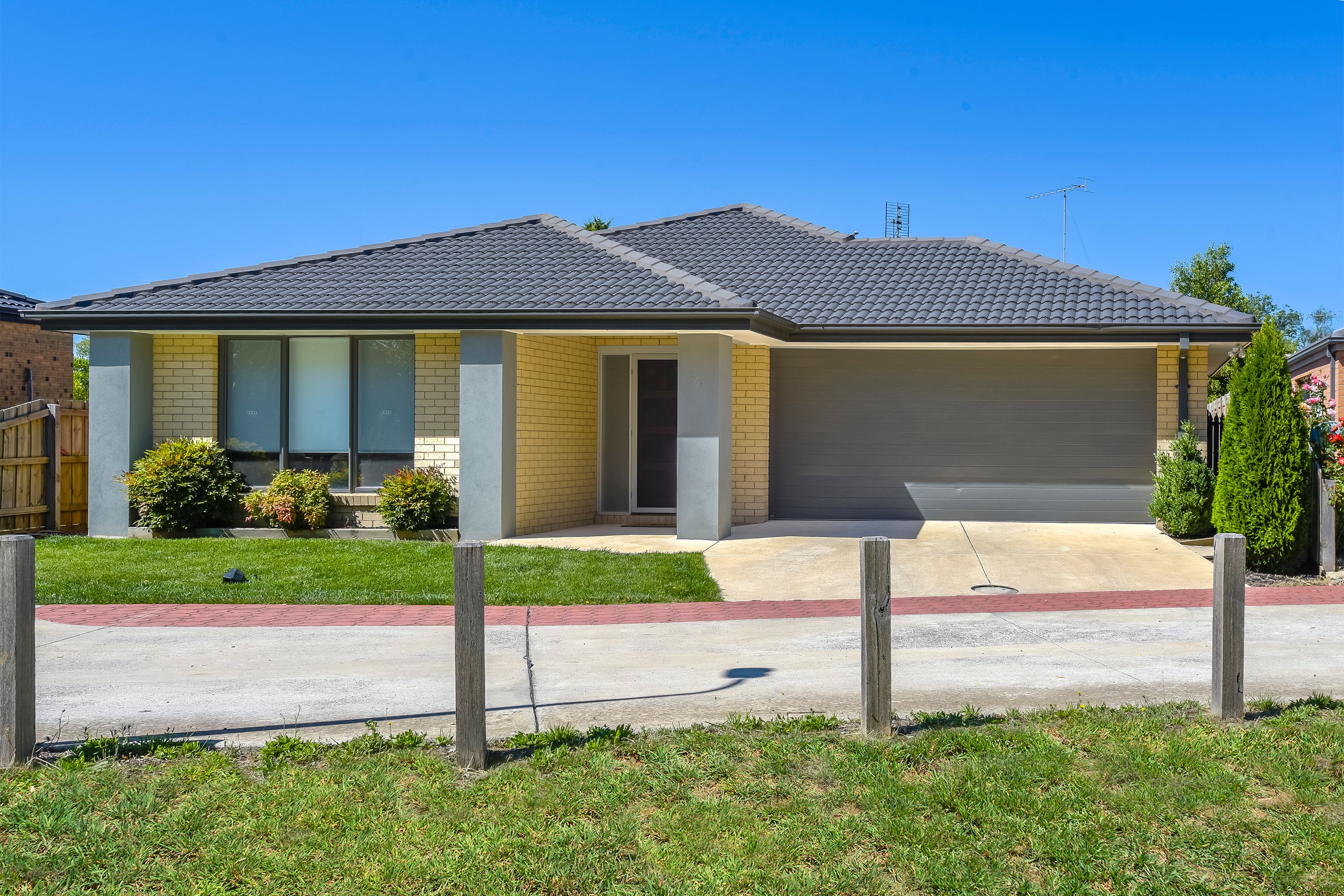 3/5 Hall Court, Kyneton VIC 3444