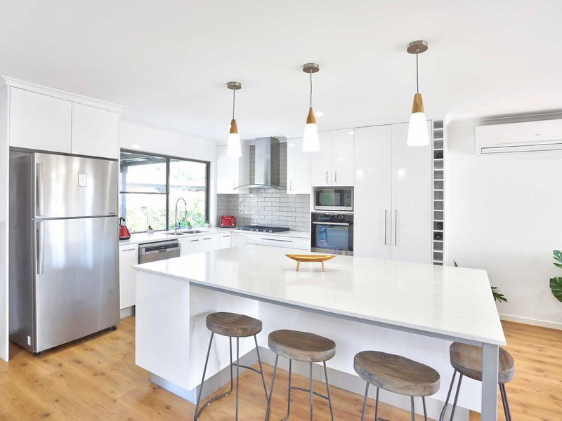 33 Coonang Crescent, Warana, QLD 4575