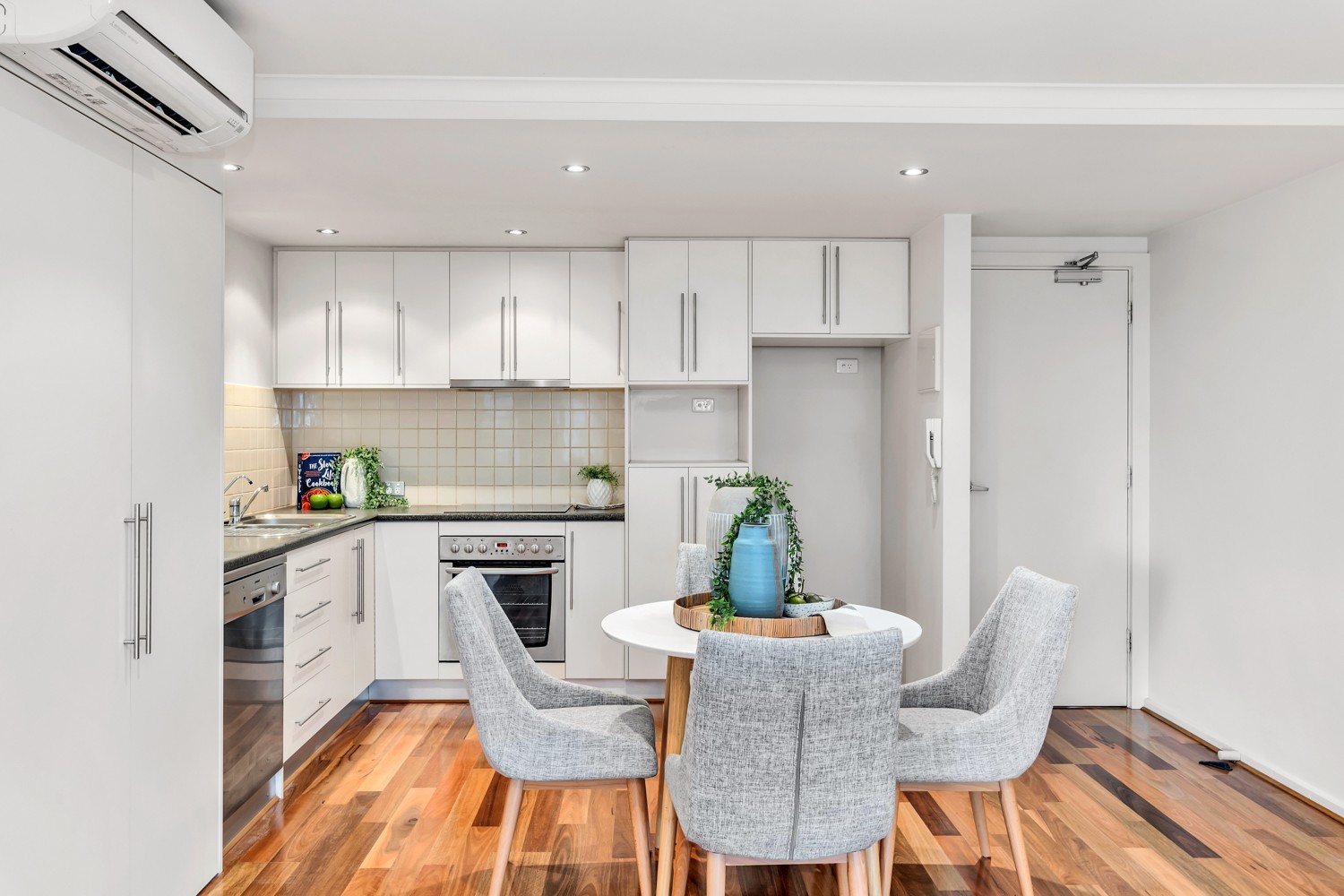 4/74 Military Road, Tennyson, SA 5022