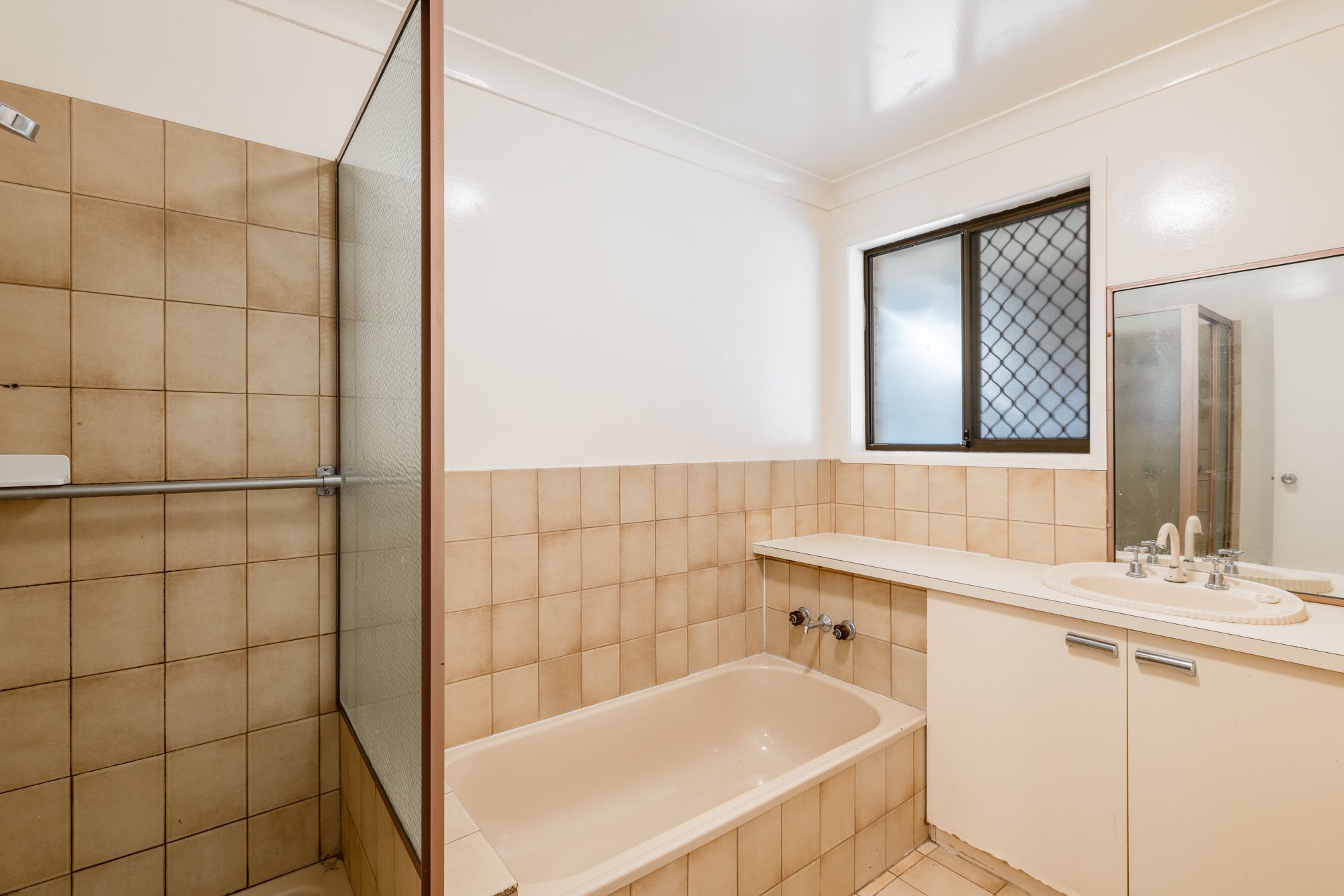 5 Champagne Crescent — photo 11 of 14