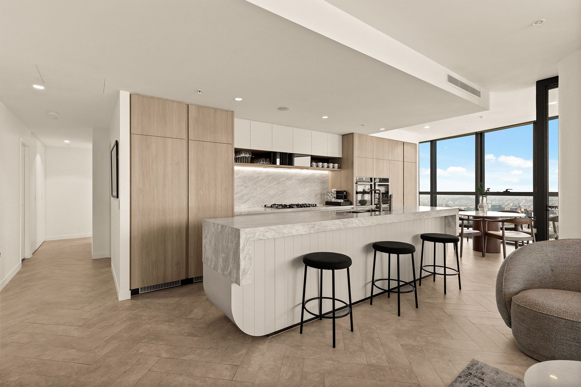 5808/8 Margaret Street — photo 3 of 25