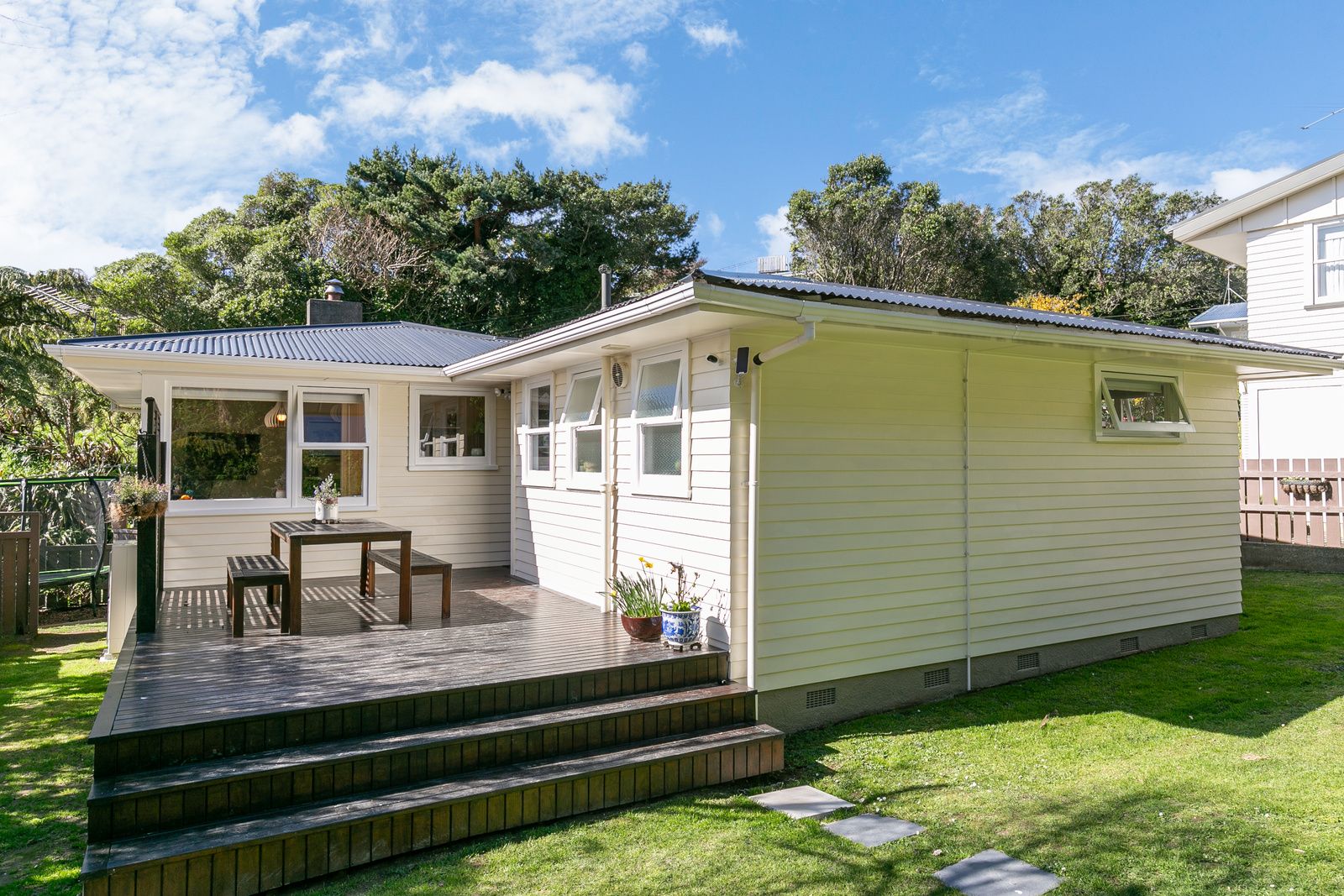10 Leona Way, Paparangi, Wellington City