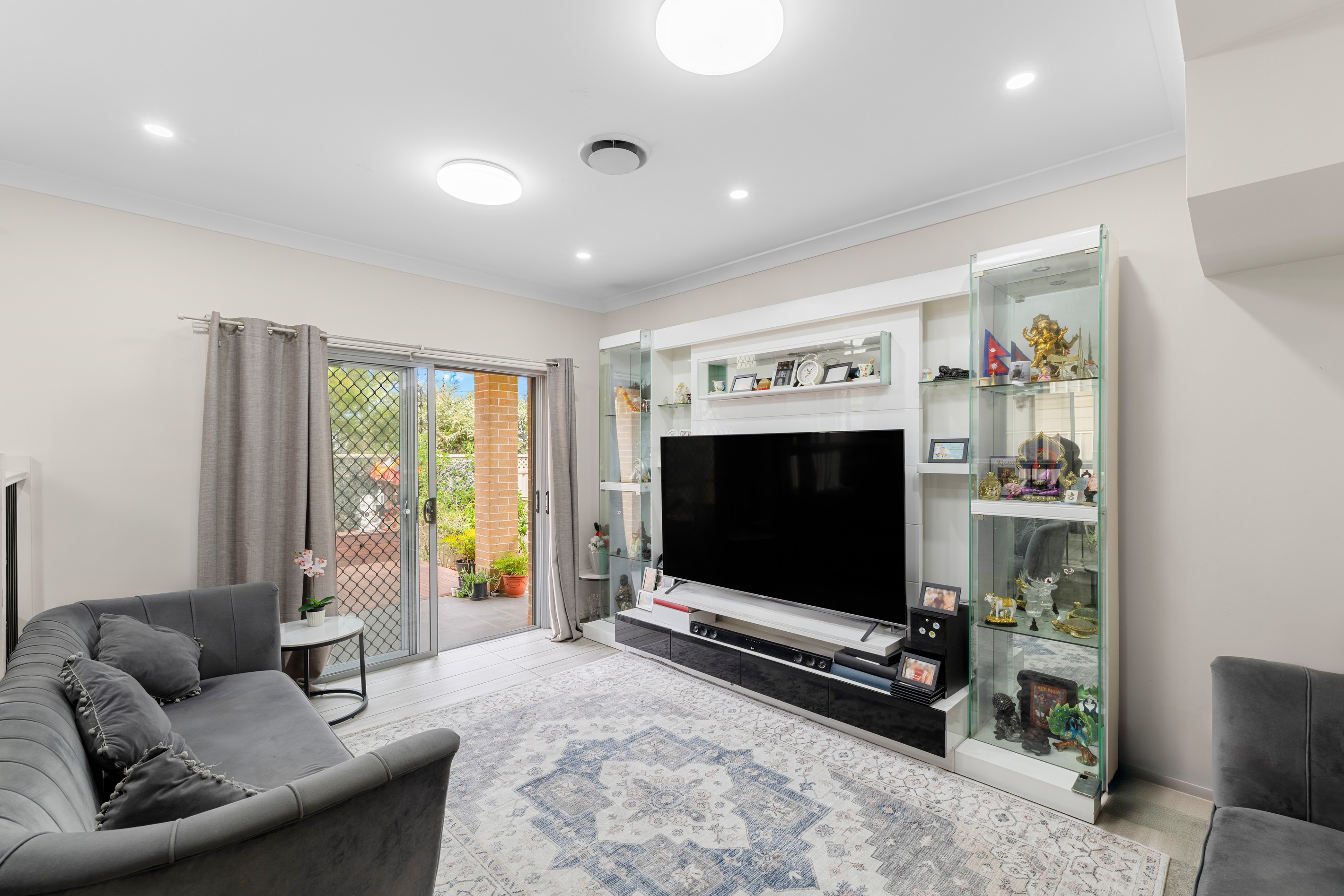 2/73 Woodpark Road, Woodpark, NSW 2164