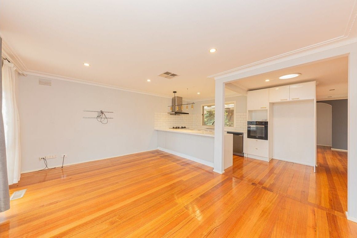 140 Jacksons Road — photo 3 of 16