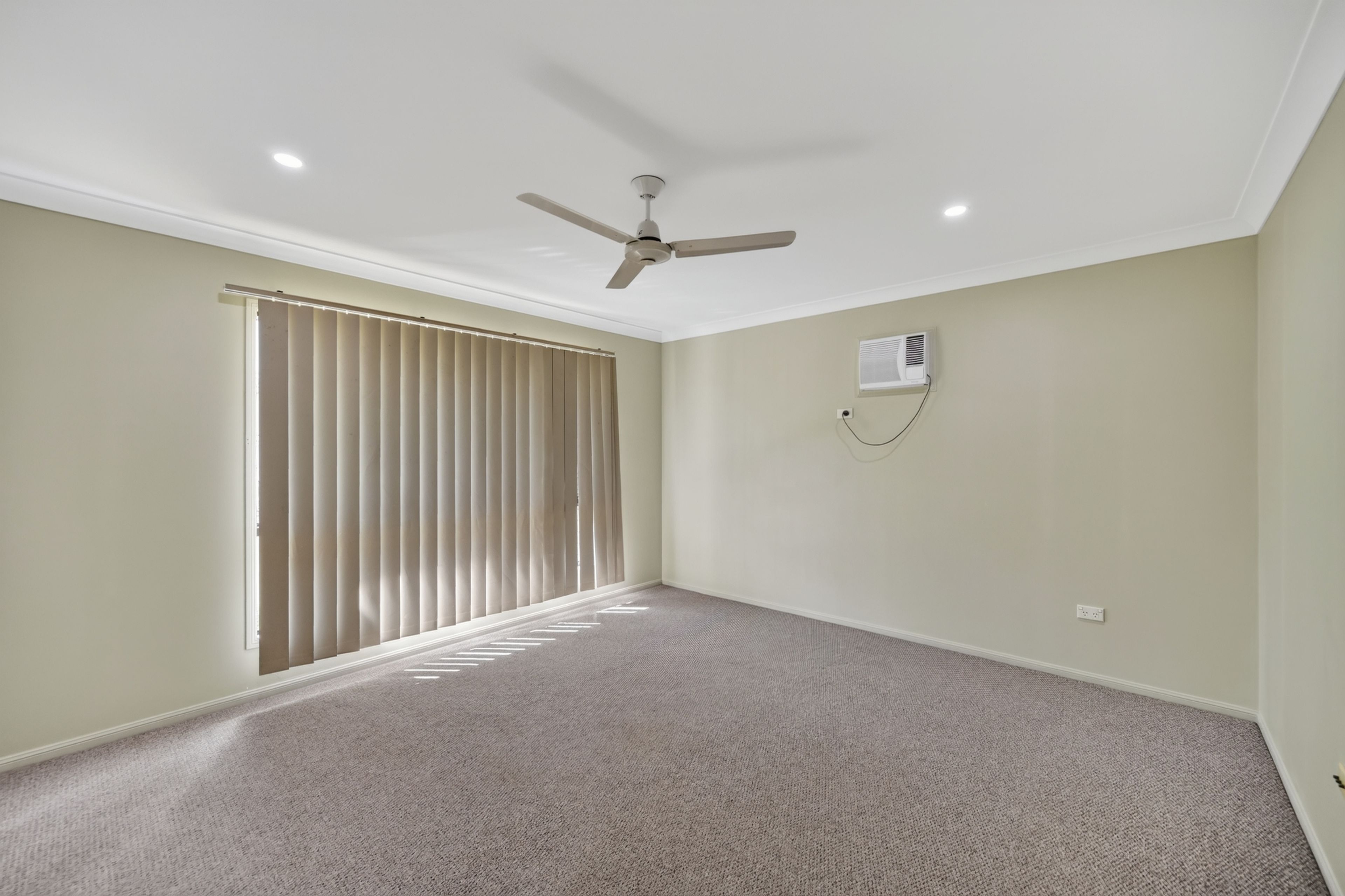 24 Greentree Circuit — photo 7 of 18