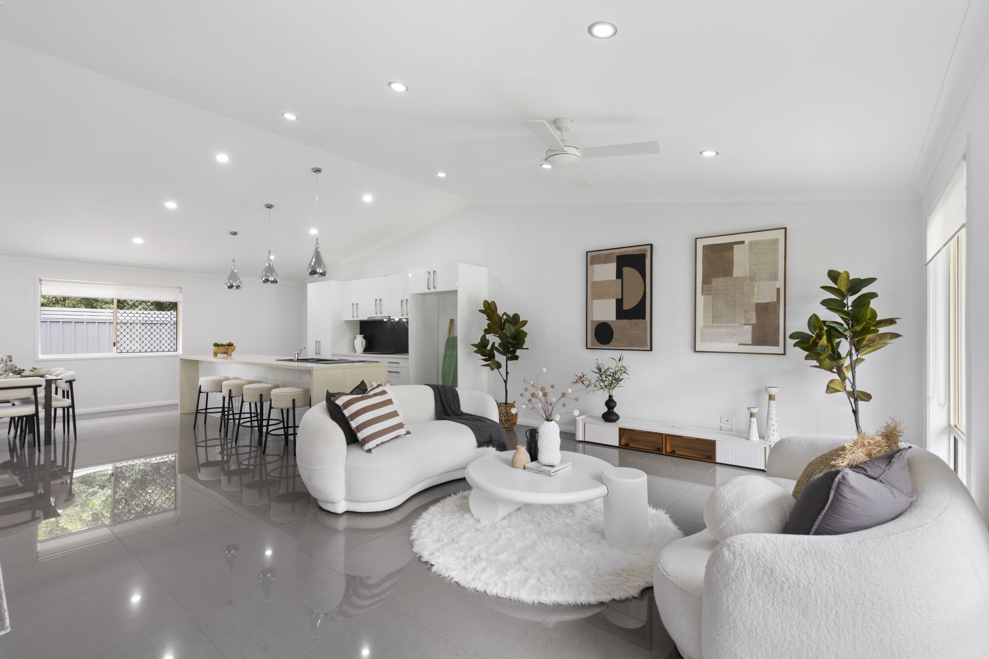 16 Maidstone Place, Robina, QLD 4226