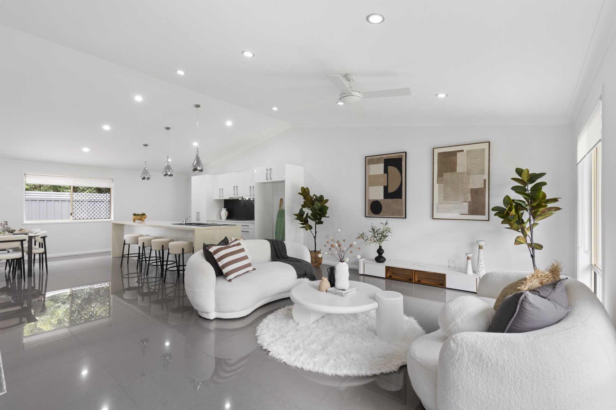 16 Maidstone Place, Robina, QLD 4226