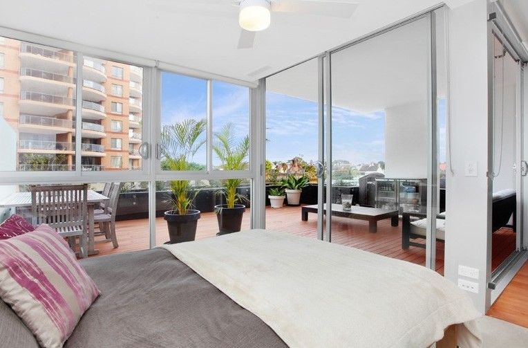 E310/310-330 Oxford Street — photo from Ray White Park Coast East