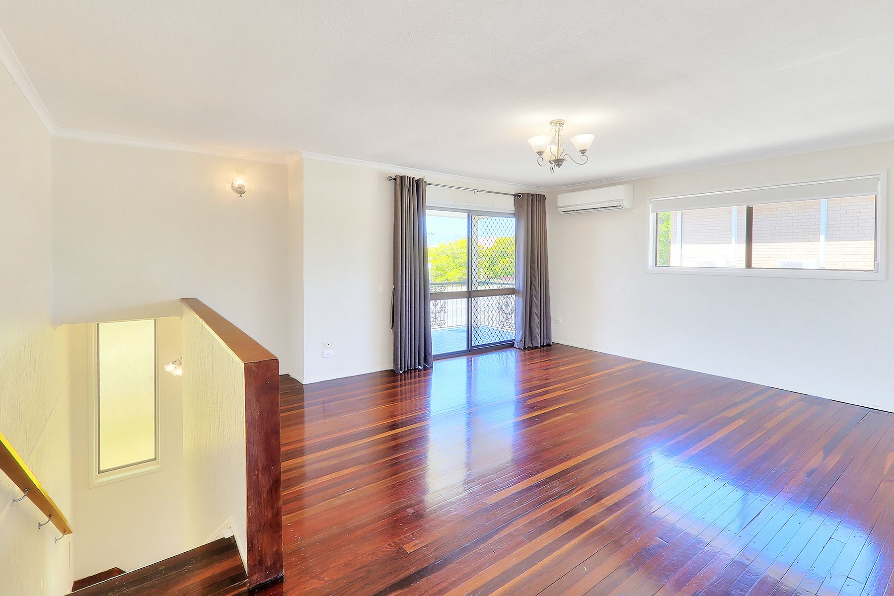 373 Pine Mountain Road, Mansfield, QLD 4122