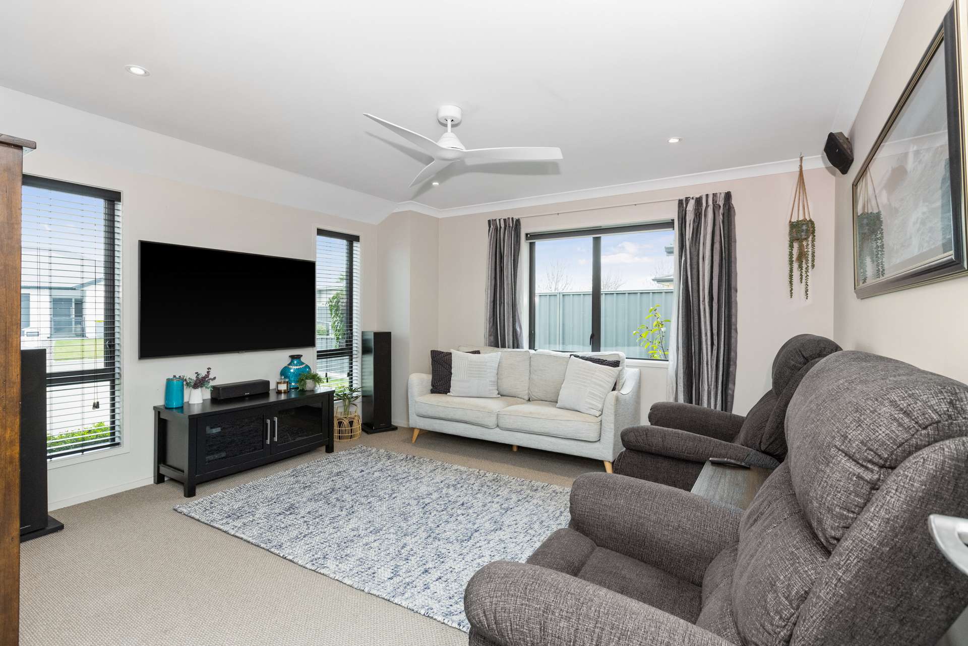 19 Taieri Place photo 5