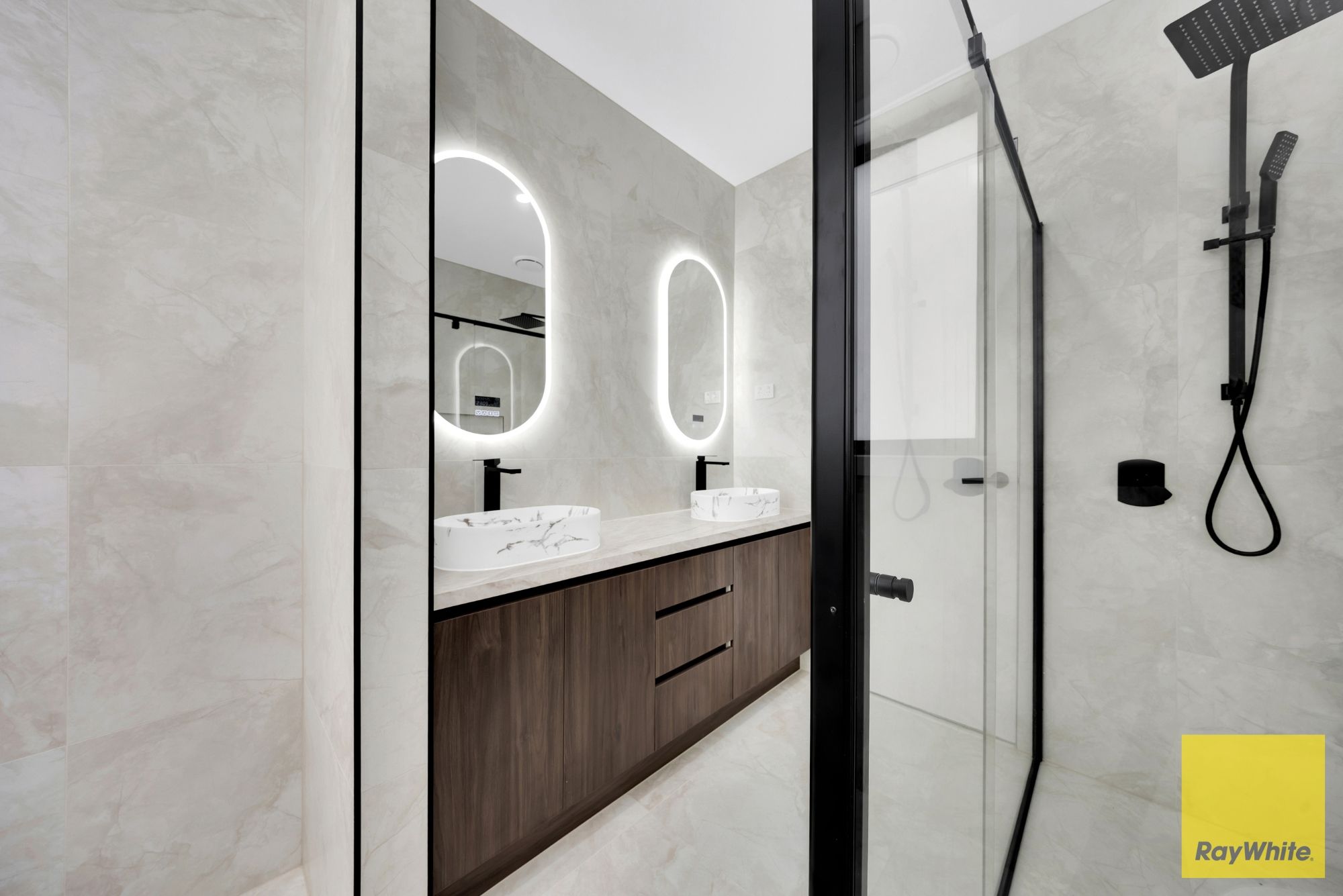 121 Albert Drive — photo 11 of 13