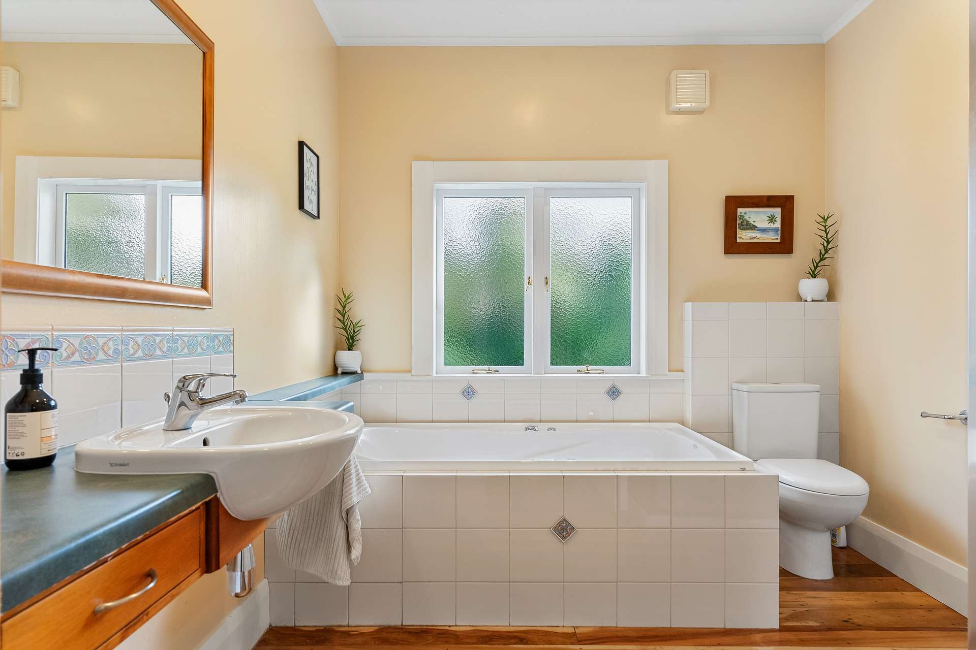 77 Beauchamp Street photo 19