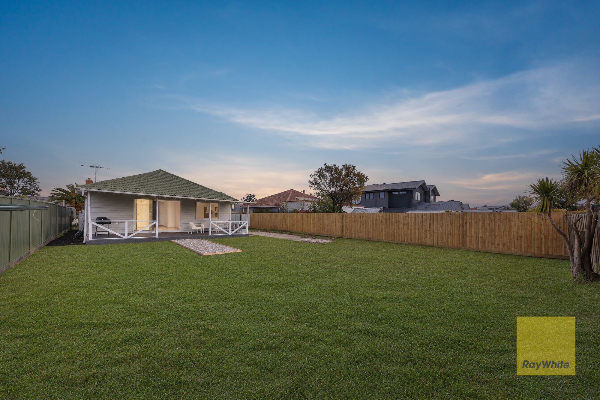 28 Laming Road — photo 16 of 20