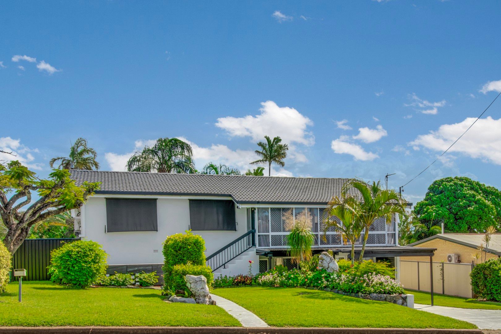 16 Wistari Street, Clinton, QLD 4680