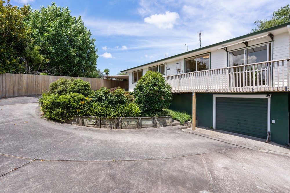 68 Fairclough Road, Beach Haven, North Shore City