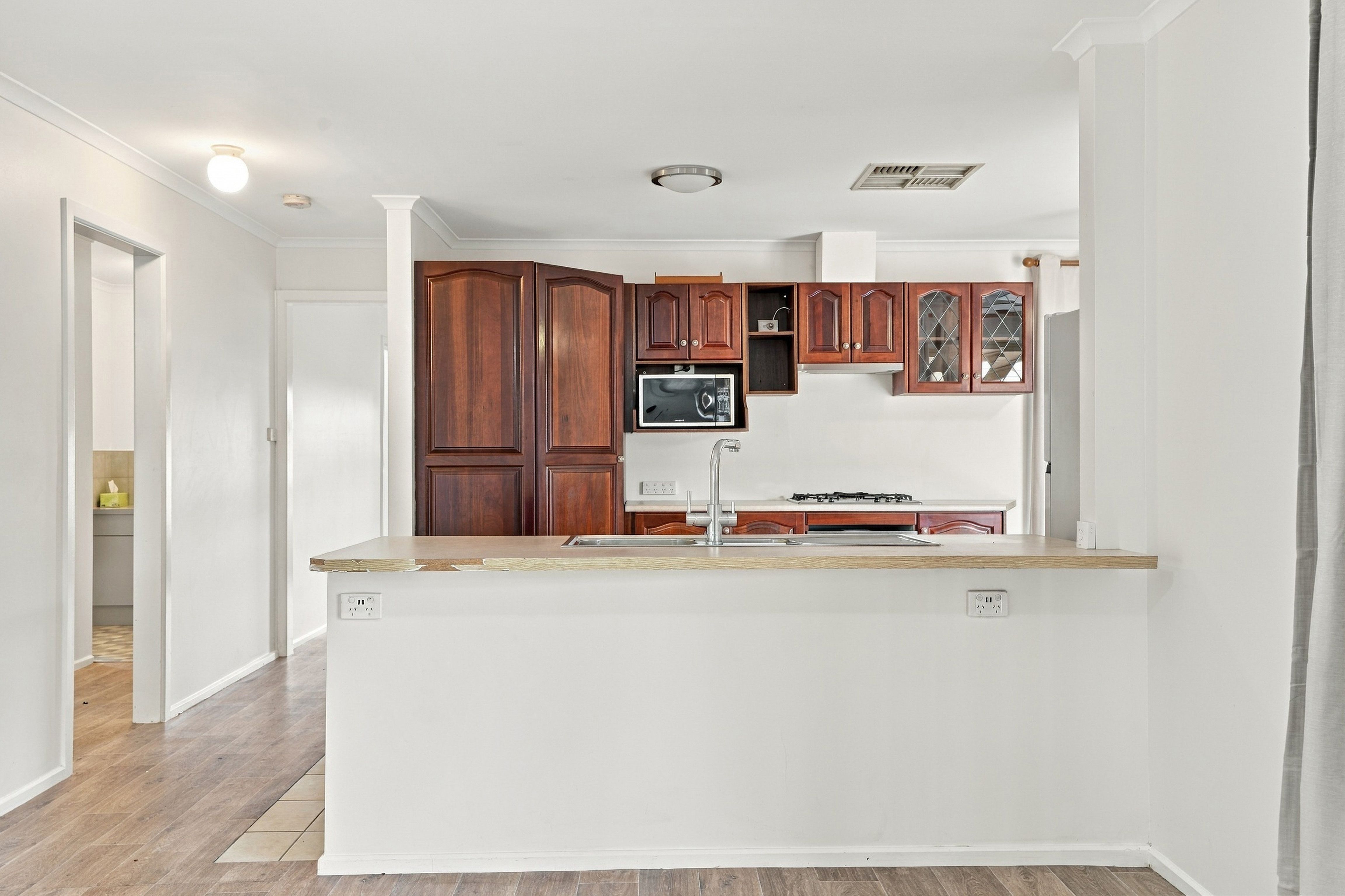 5 Siostrom Court — photo 5 of 13