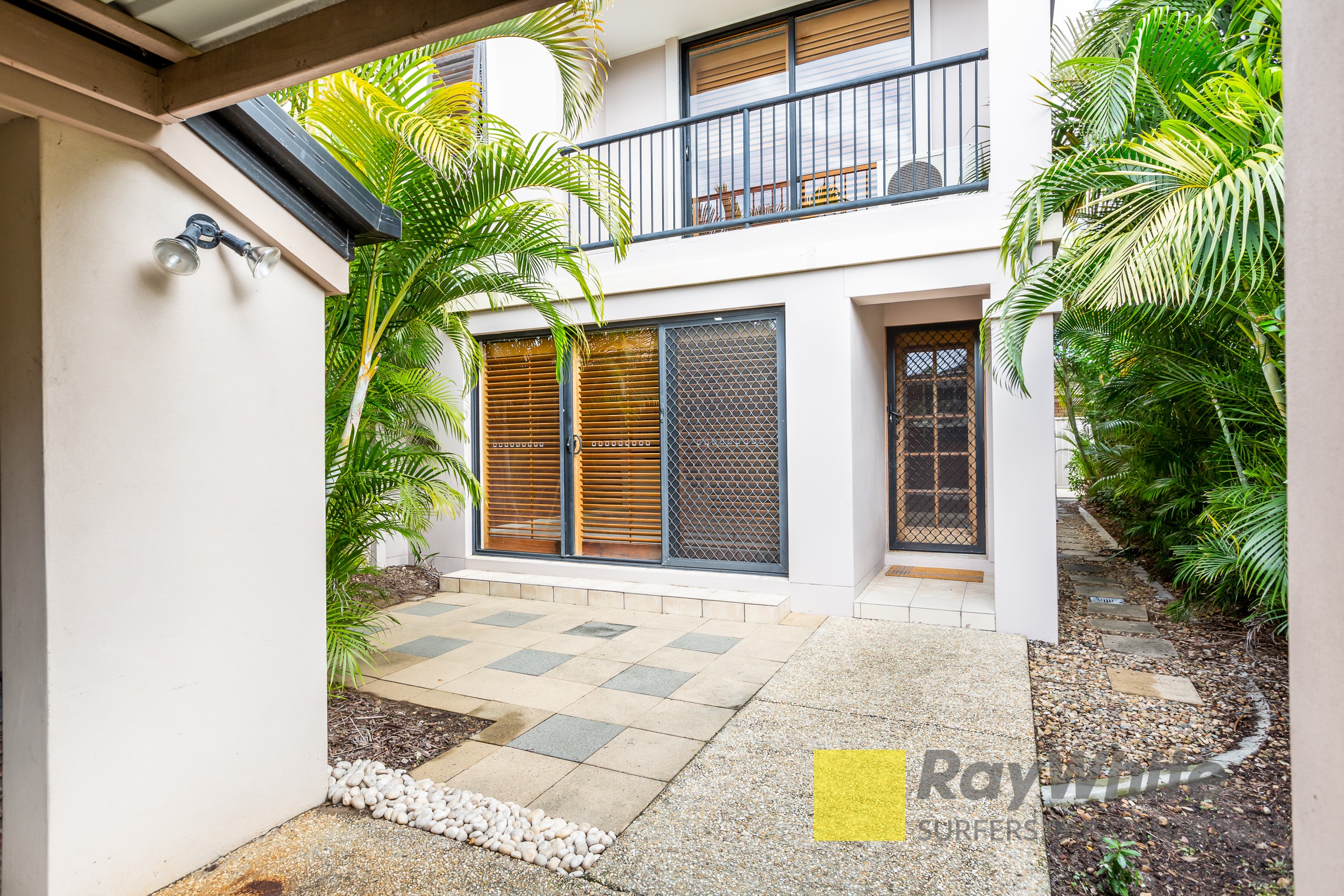 2/24 Mason Street, Southport, QLD 4215
