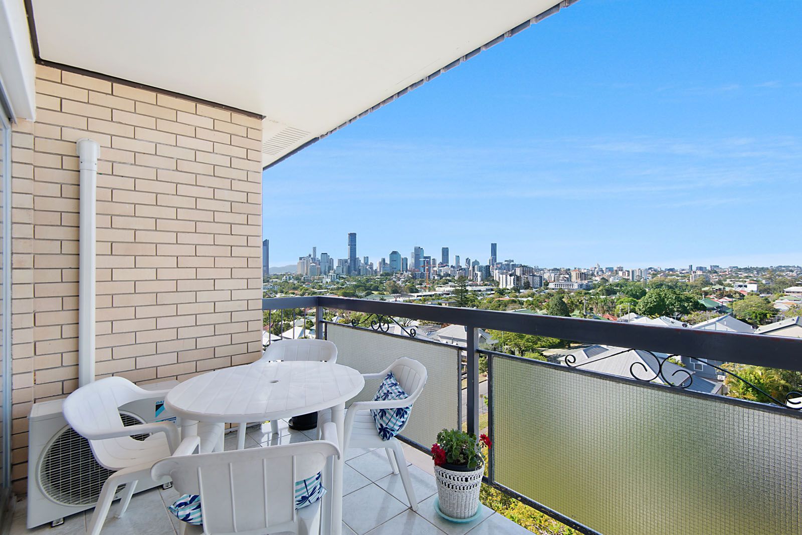 1 Lomond Terrace, East Brisbane QLD 4169