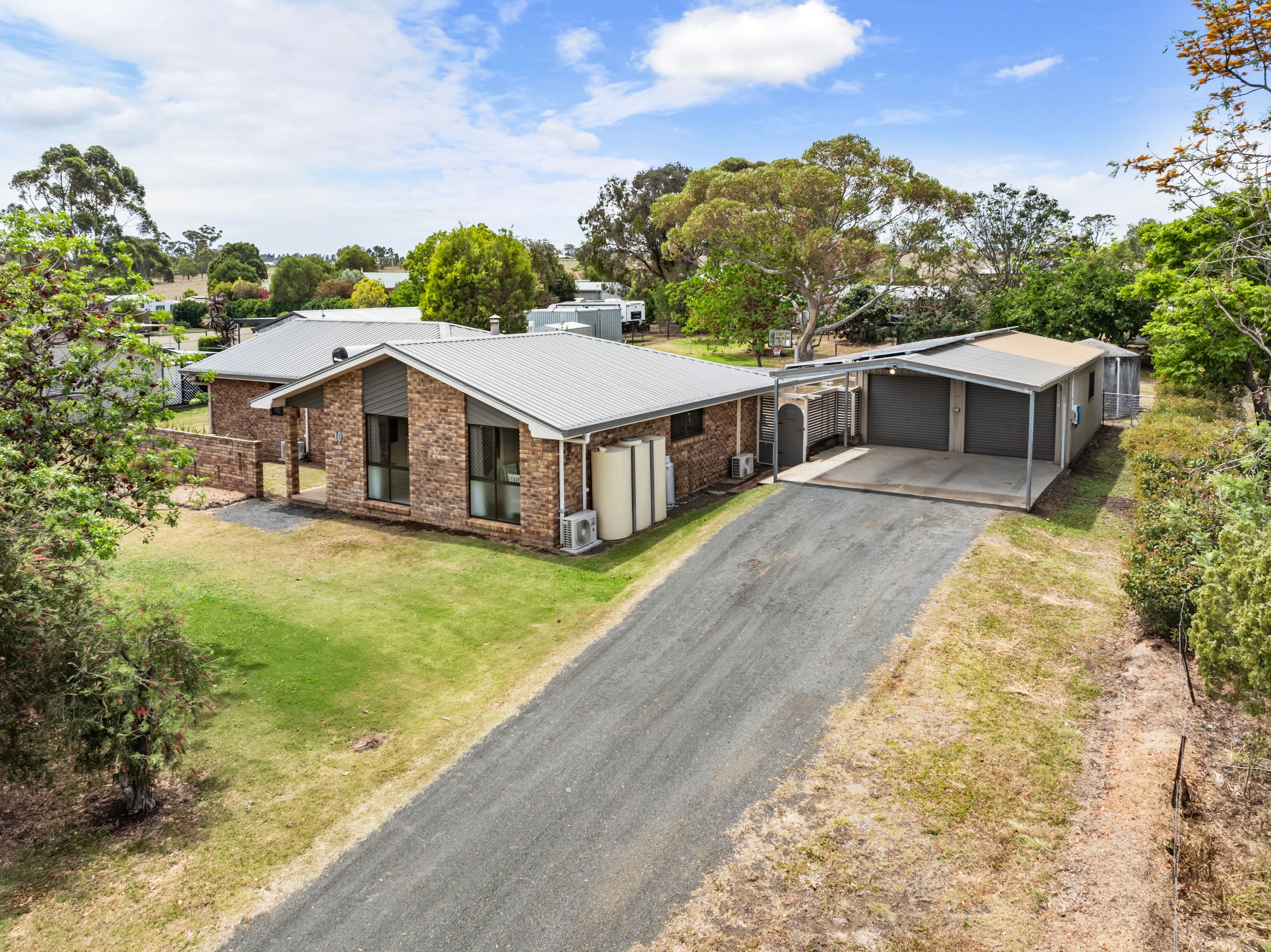 10 Mocatta Street, Goombungee QLD 4354