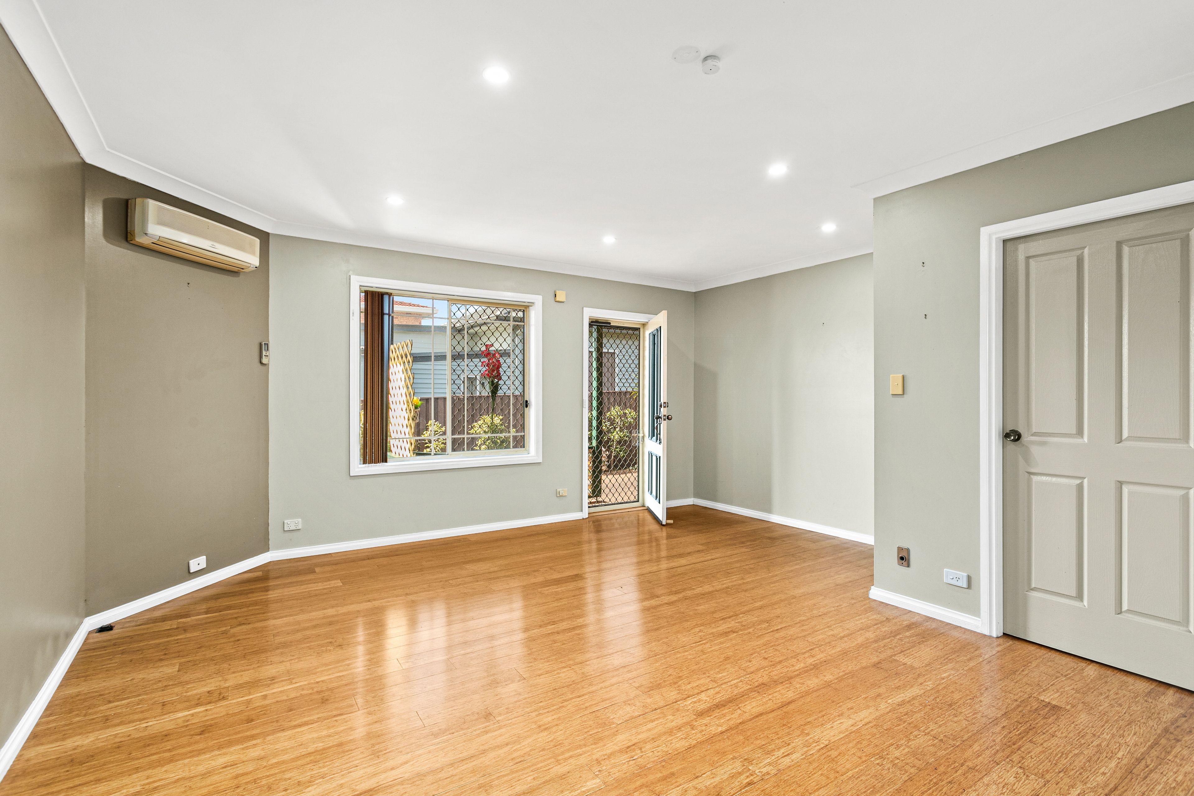 2/30 William Avenue, Warilla, NSW 2528