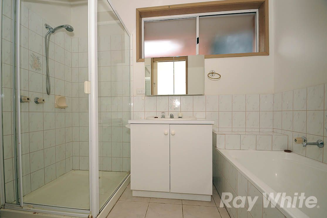 2/30 Cambridge Drive — photo 5 of 6