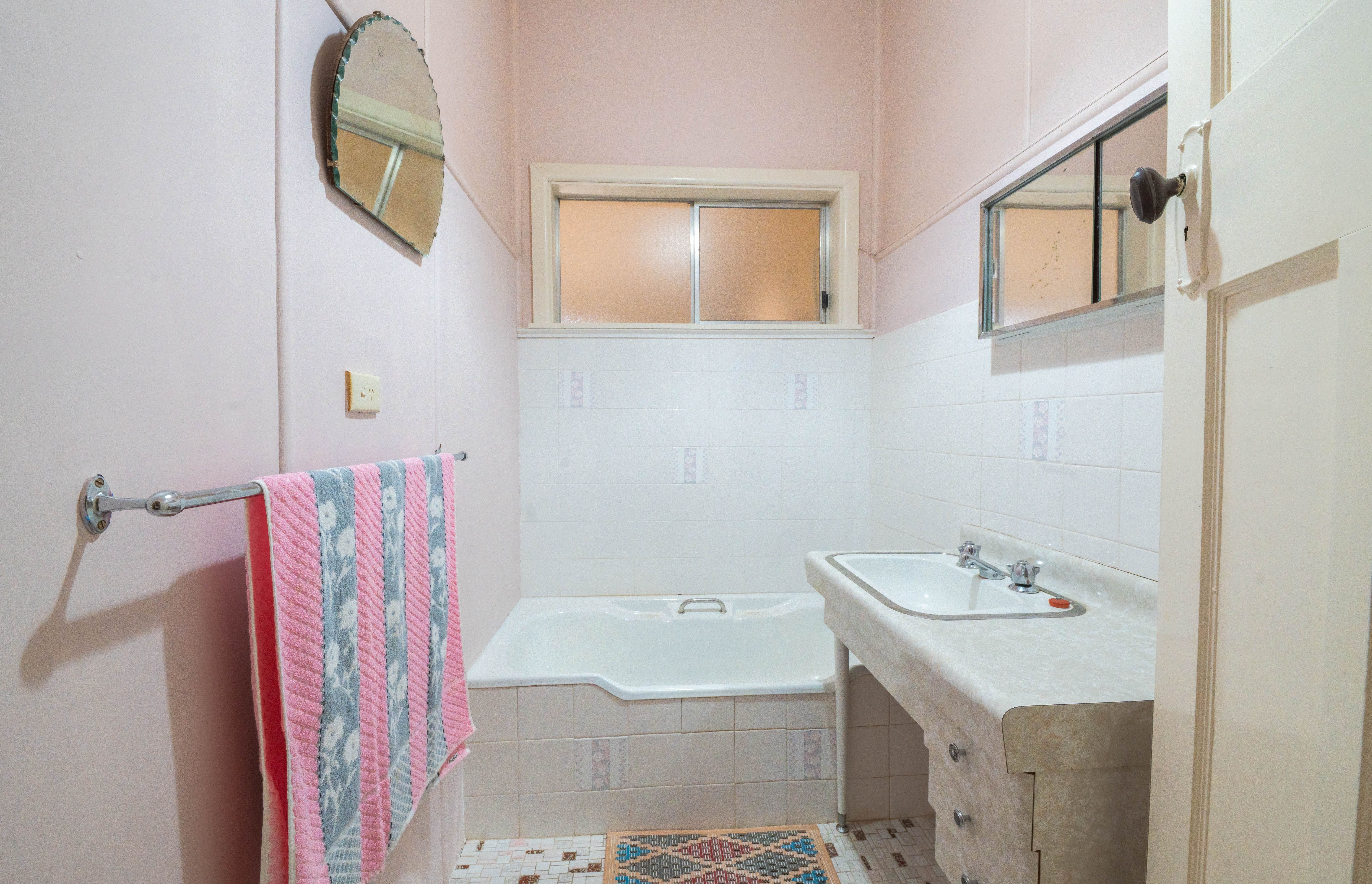 6 Honeysuckle Street — photo 13 of 18